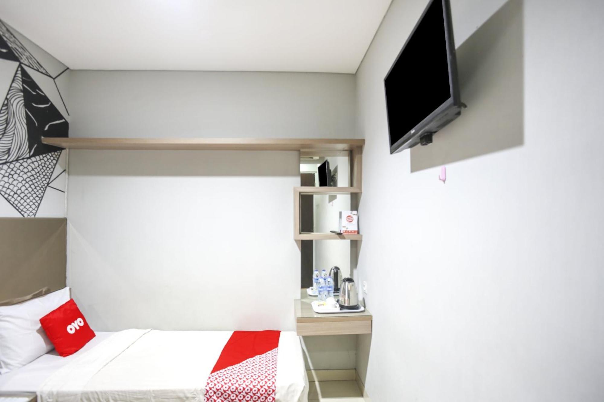 Super Oyo Capital O 90056 Kebon Kacang 9 Hotel 2*