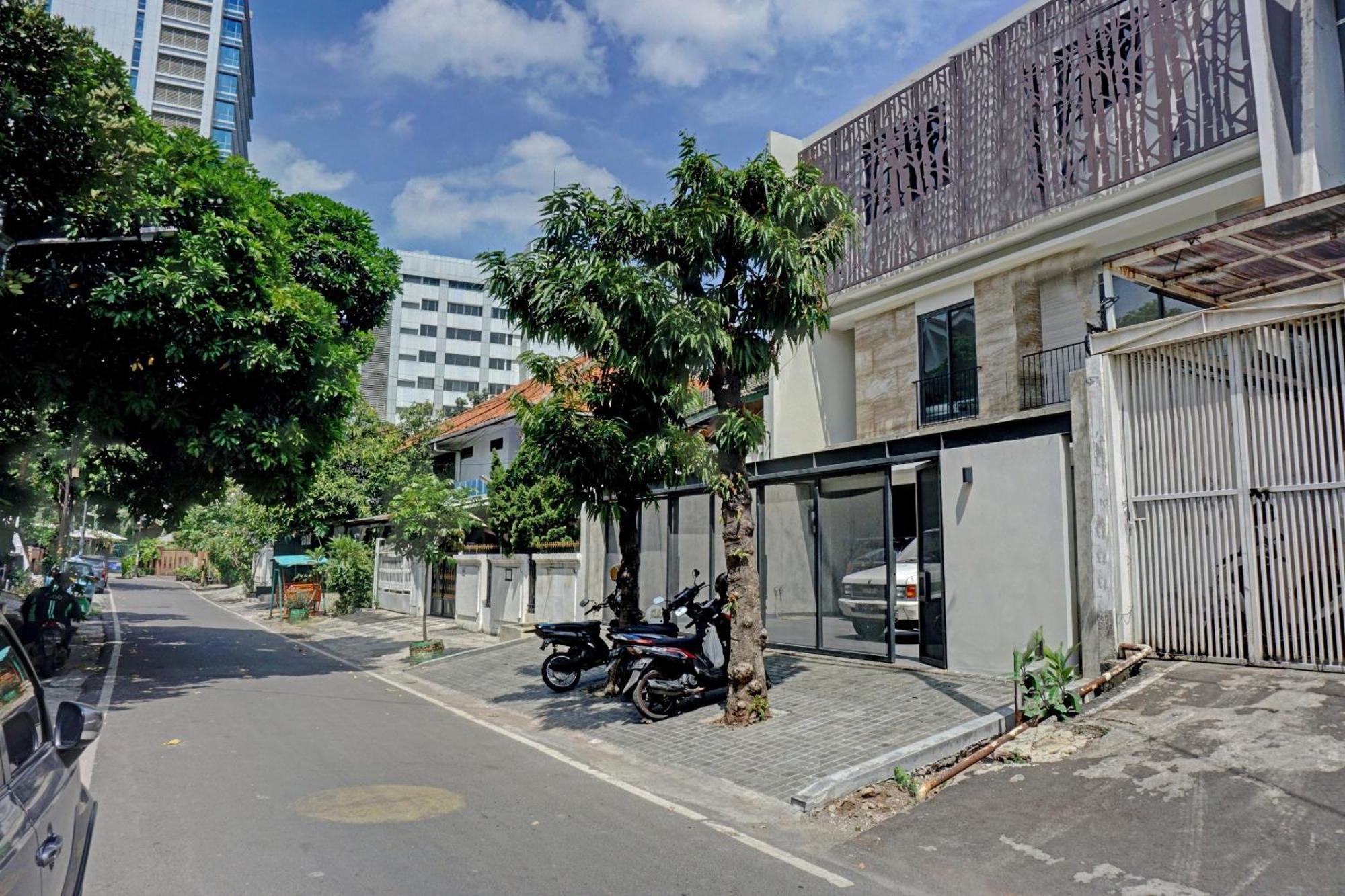 Oyo 90635 Tango Juliet Hotel 3*