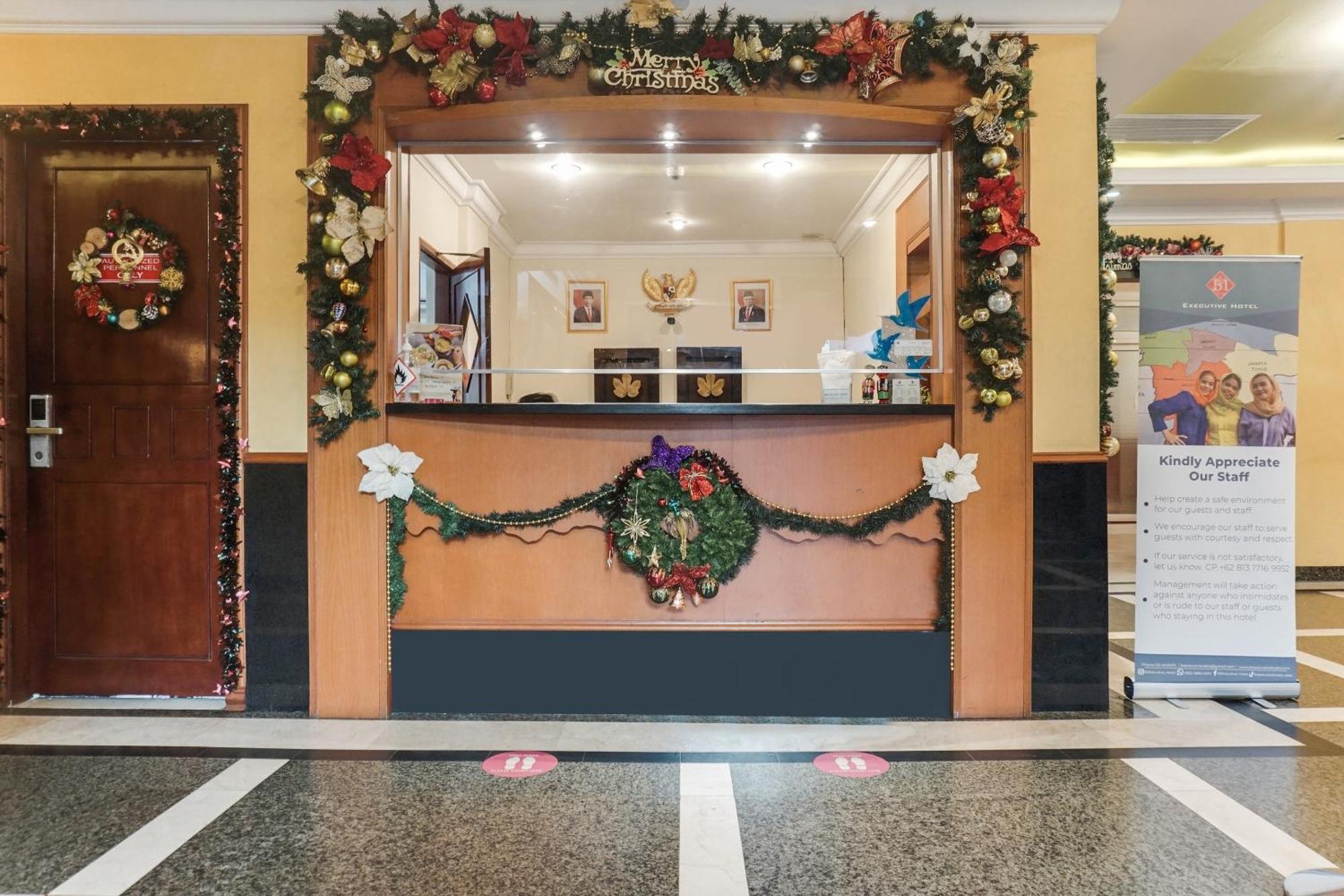 Super Oyo Townhouse Oak Bi Executive