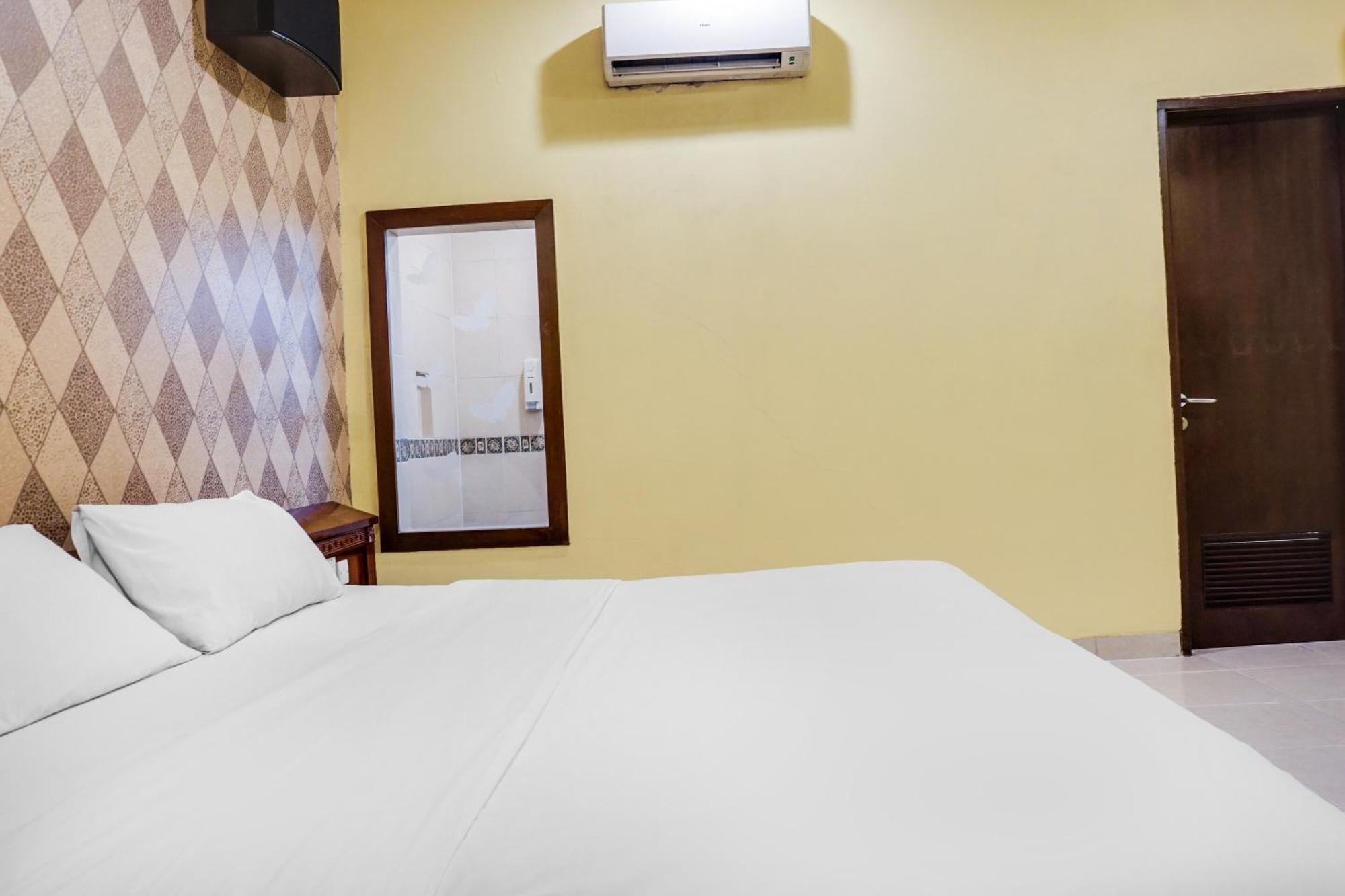 Super Oyo Townhouse Oak Bi Executive 2*