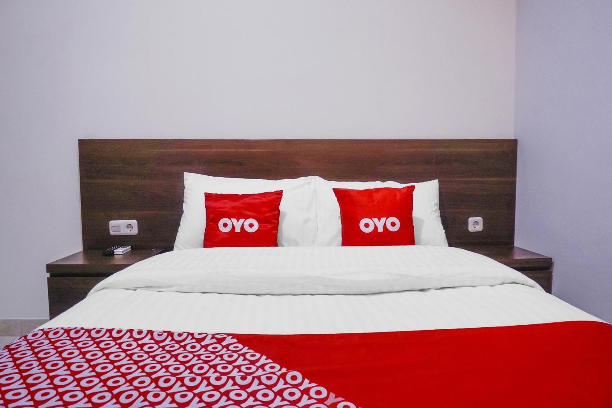 Hotel Super Oyo 93287 Pioneer Pasar Baru 2*