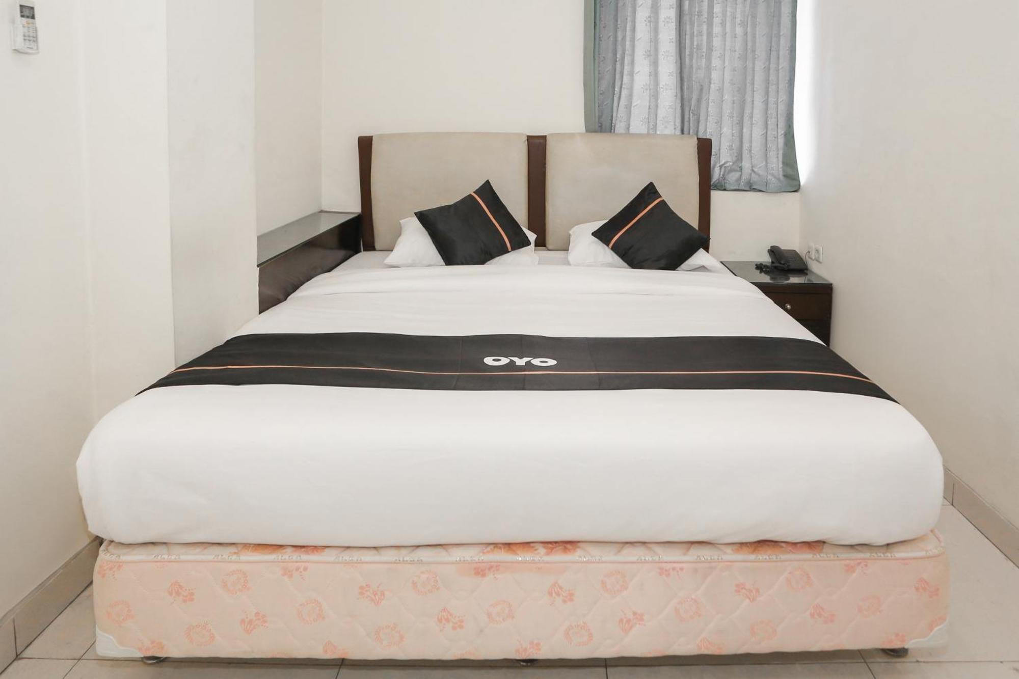 Hotel Townhouse Oak J&b Gunung Sahari 2*