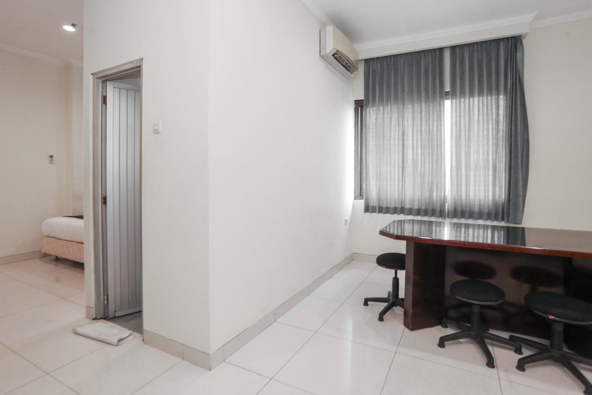 Townhouse Oak J&b Gunung Sahari Hotel Jacarta