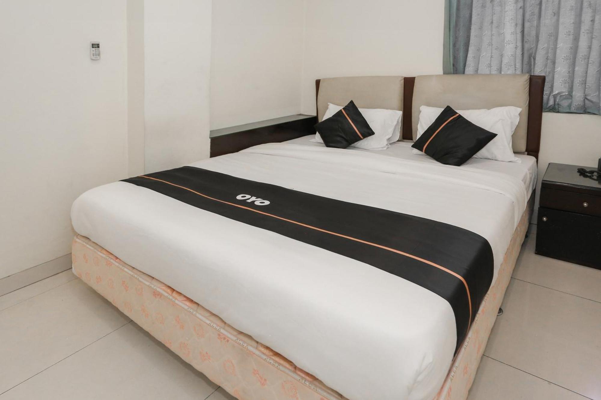 Hotel Townhouse Oak J&b Gunung Sahari 2*