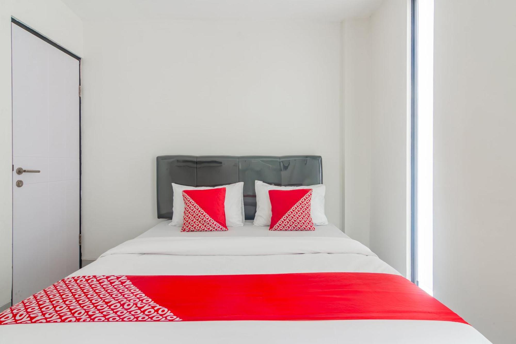 Hotel Oyo 93958 J&b Smart Jatinegara 2*