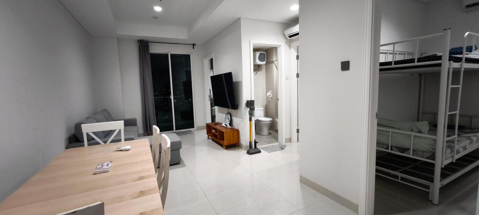 Grand & Spacious 2-bedroom Family Retreat * Jakarta