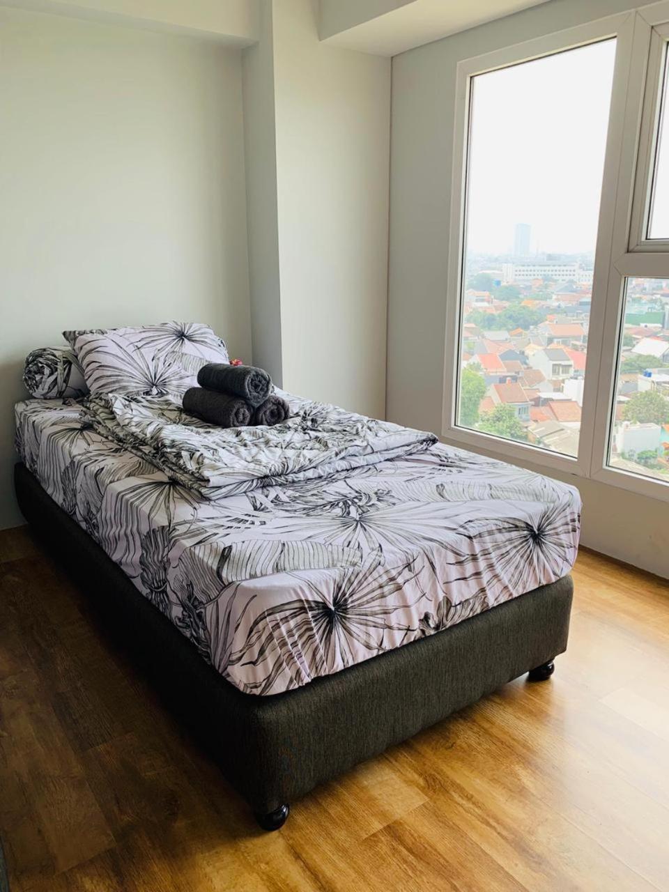 Sewa Maqna Meruya Kebon Jeruk Puri Indah Loft Apartment