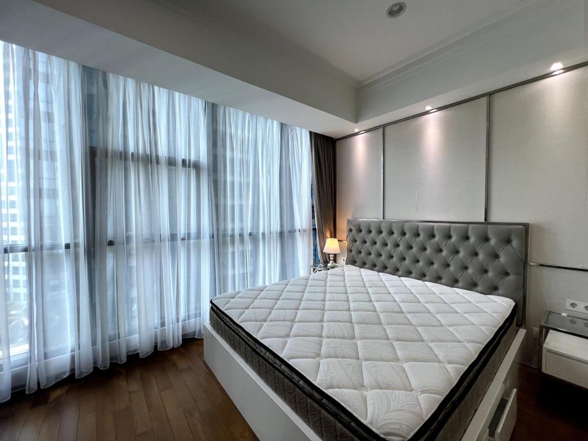 Apartment Luxury 3 Bed Casa Grande Mall Kota Kasablanka By Travelibu *