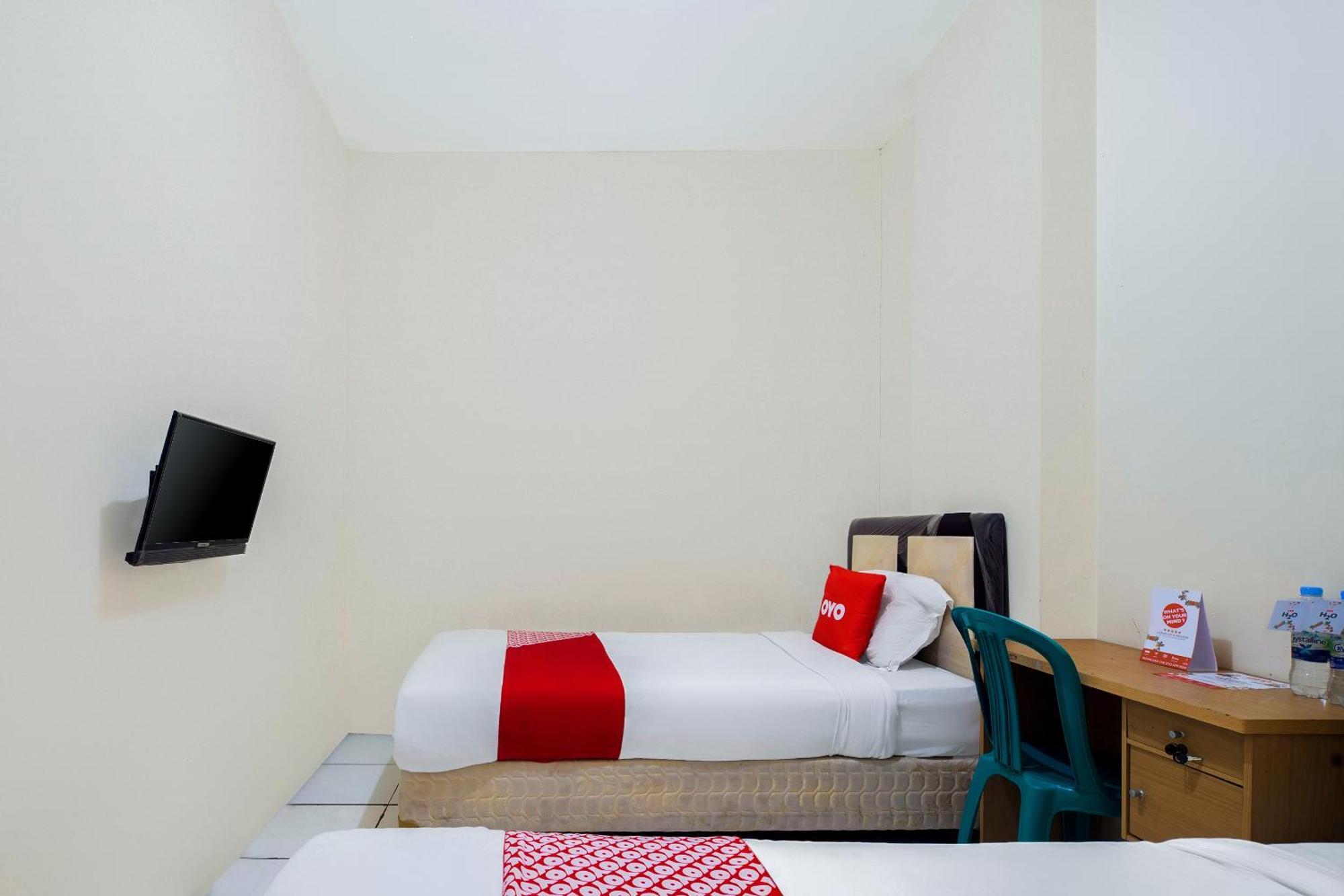 Hotel Super Oyo 160 Lontar