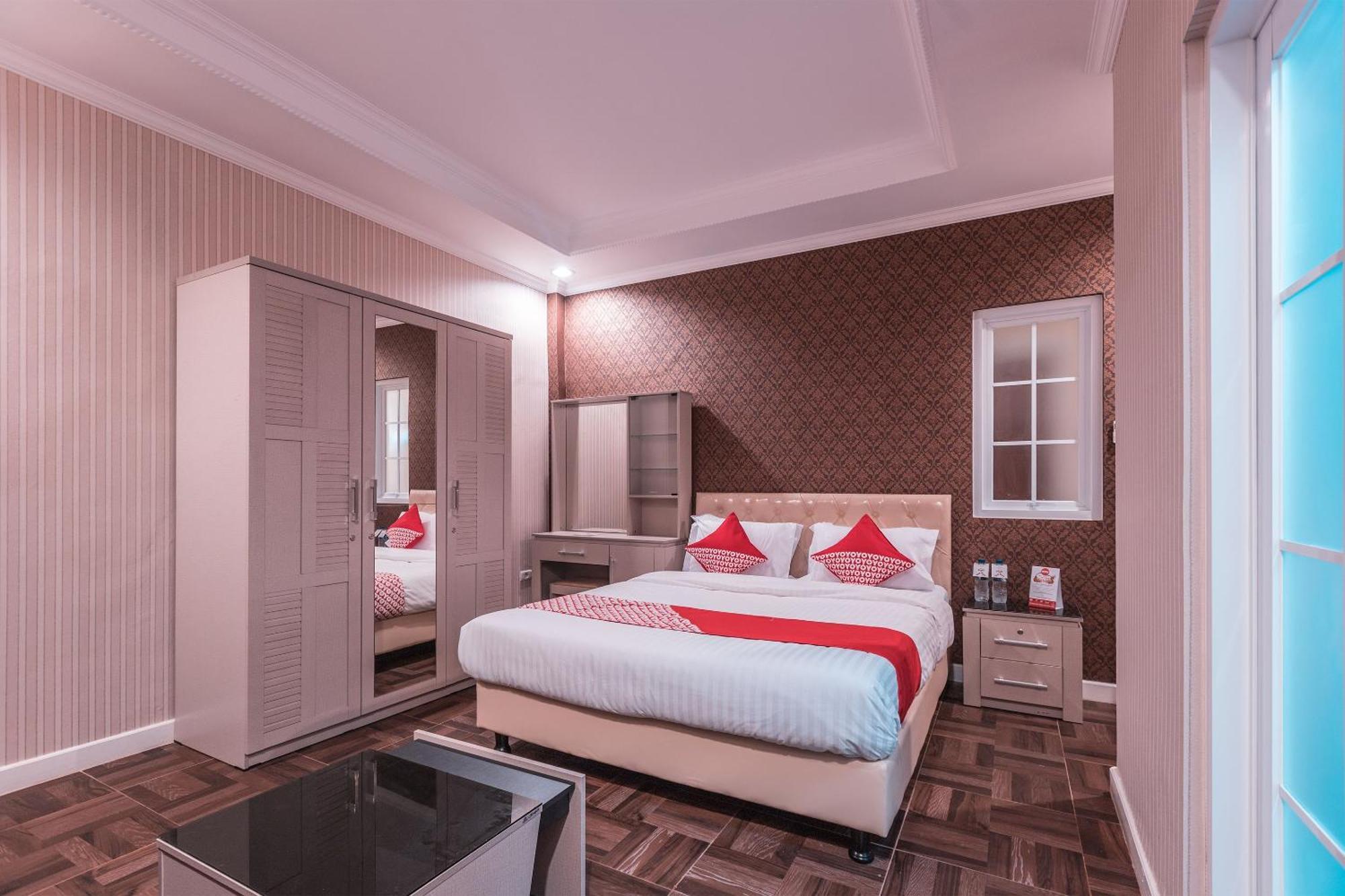 Hotel Super Oyo Capital O 371 Kwitang