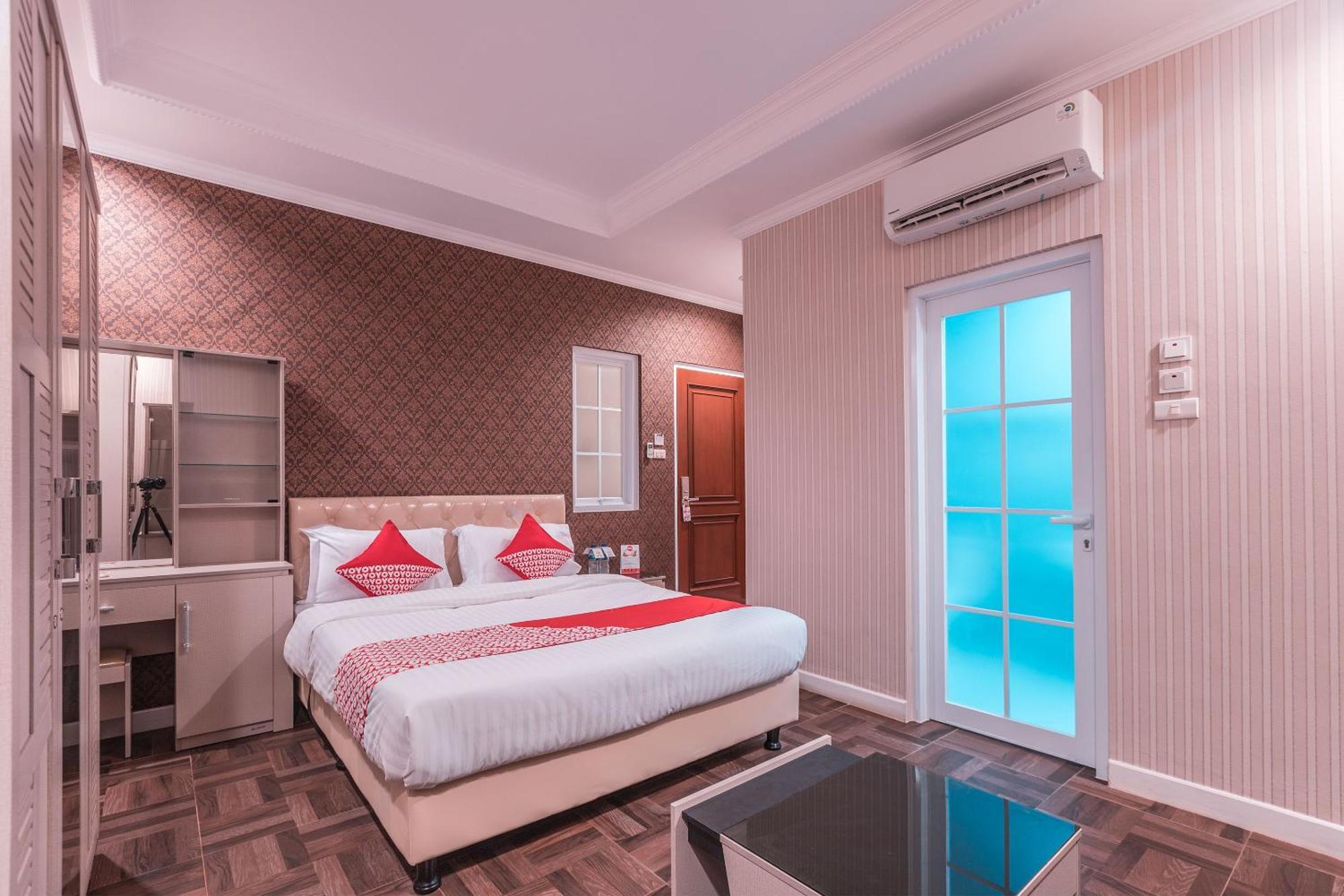 Hotel Super Oyo Capital O 371 Kwitang 2*