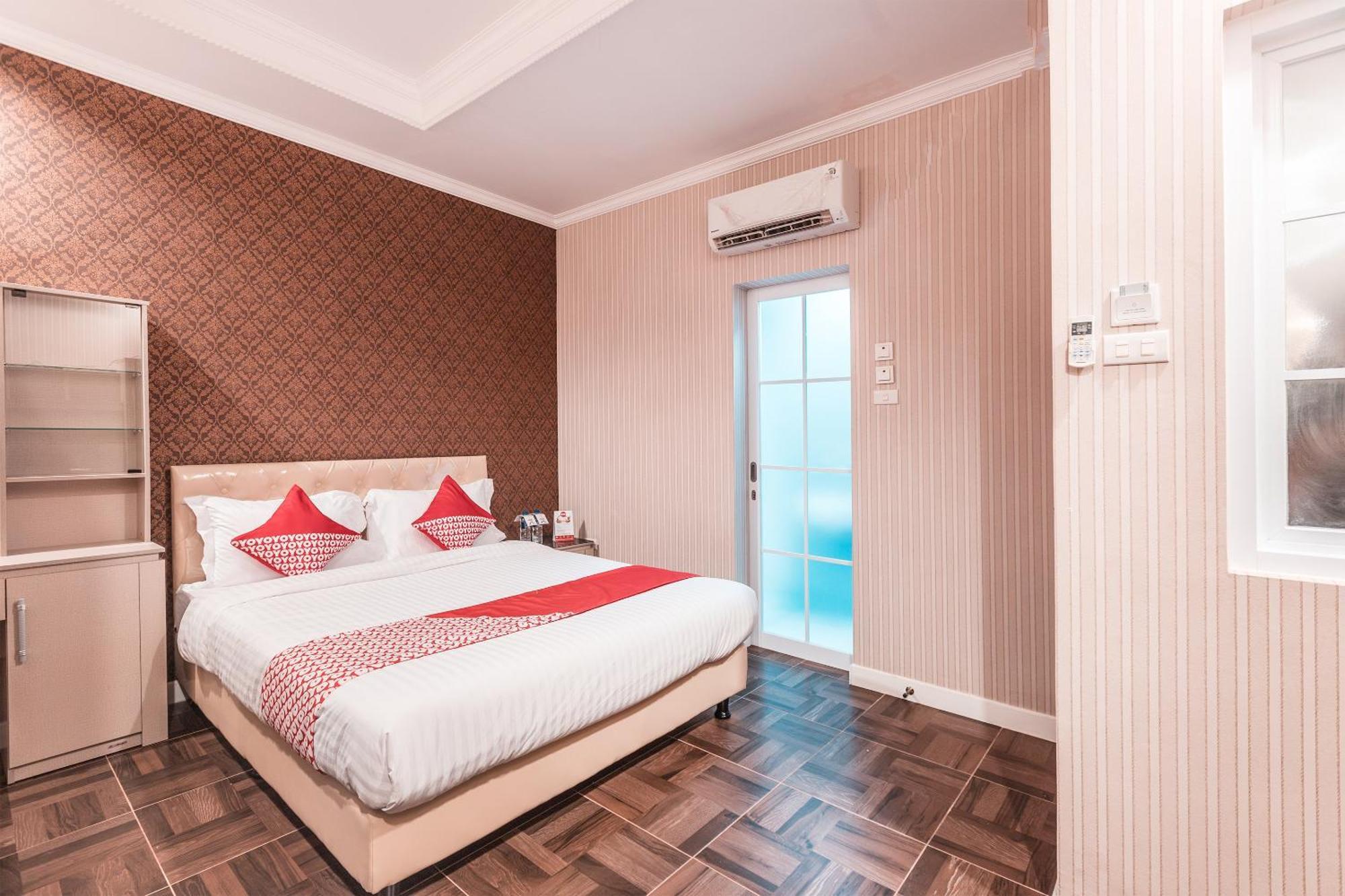 Super Oyo Capital O 371 Kwitang Hotel 2*