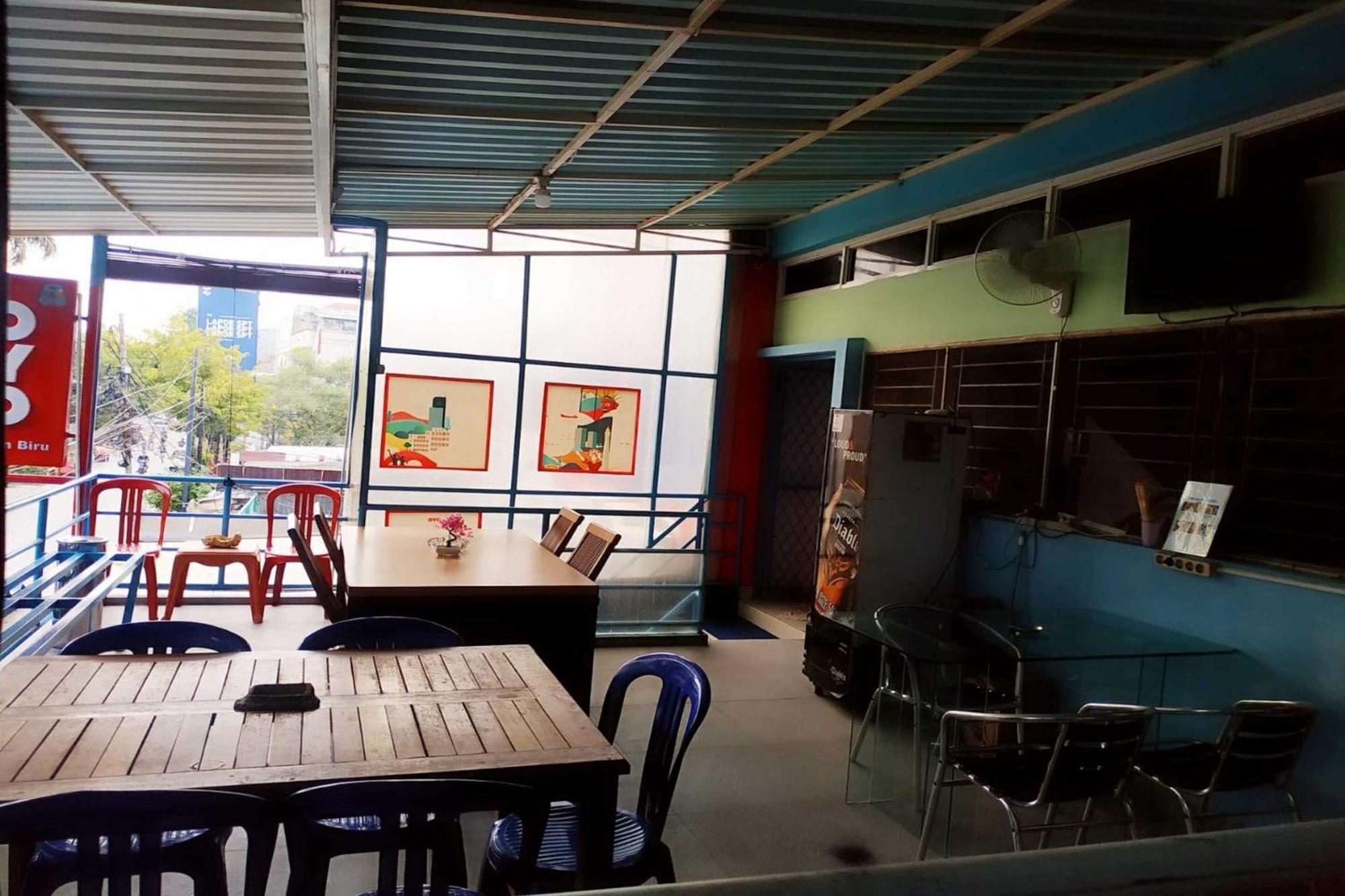 Oyo 478 Balcon Biru 2* Jakarta