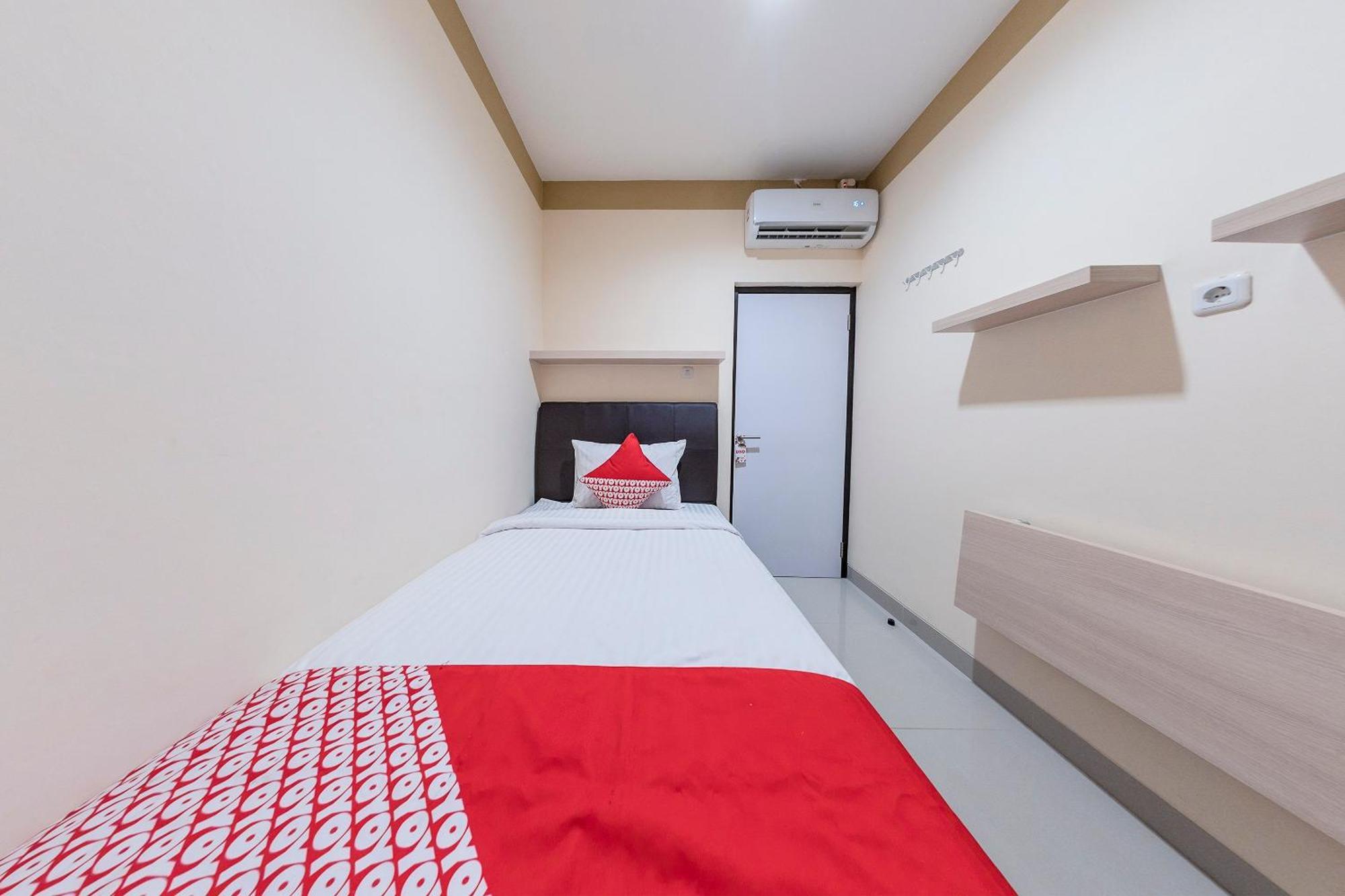 Oyo 478 Balcon Biru Hotel