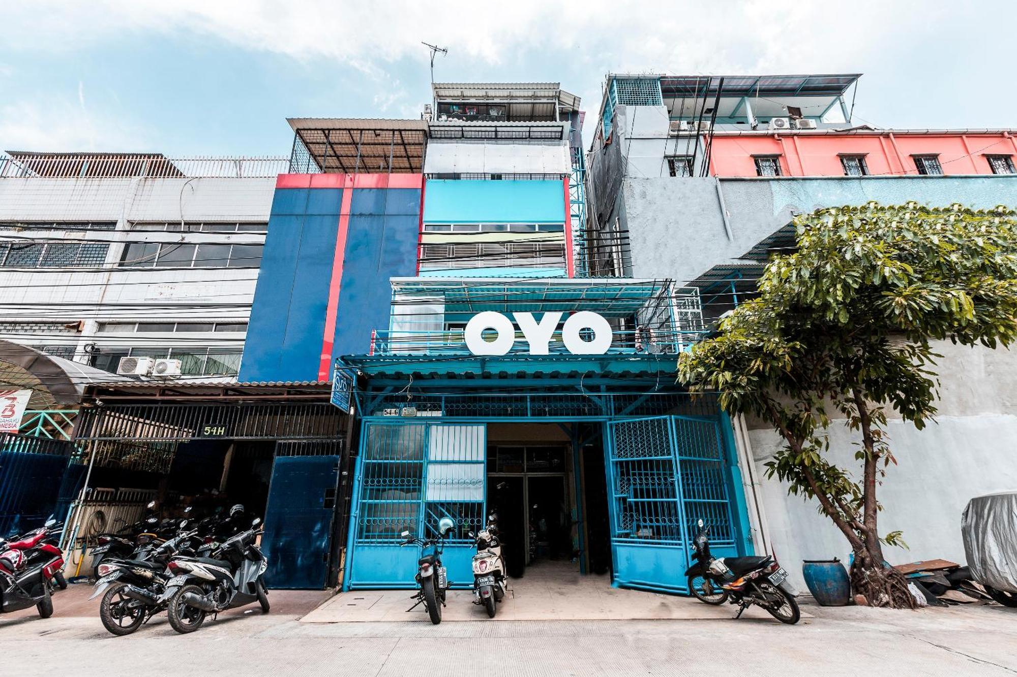 Hotel Oyo 478 Balcon Biru 2*