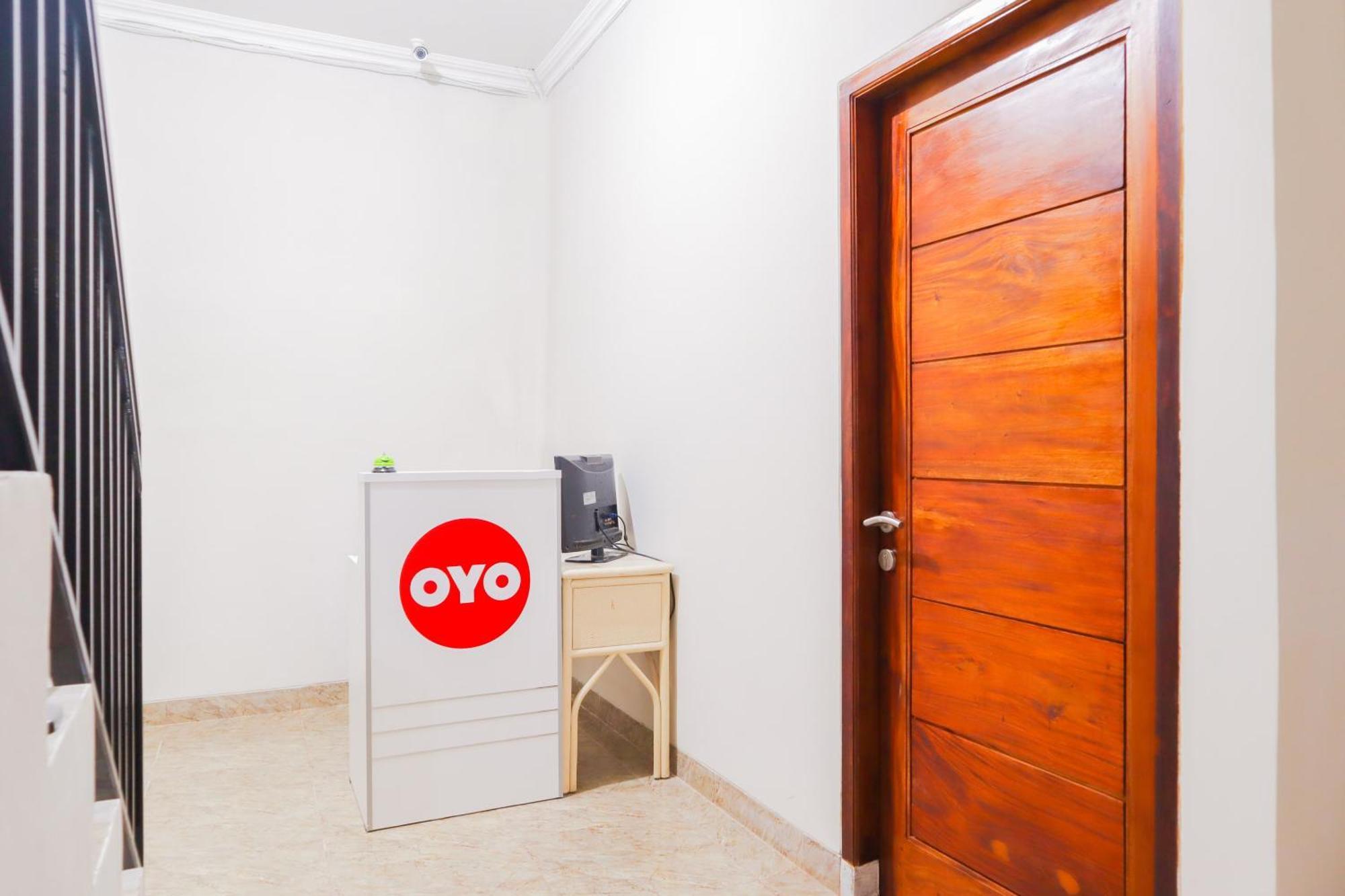 Oyo 1519 Axl Hotel 2*