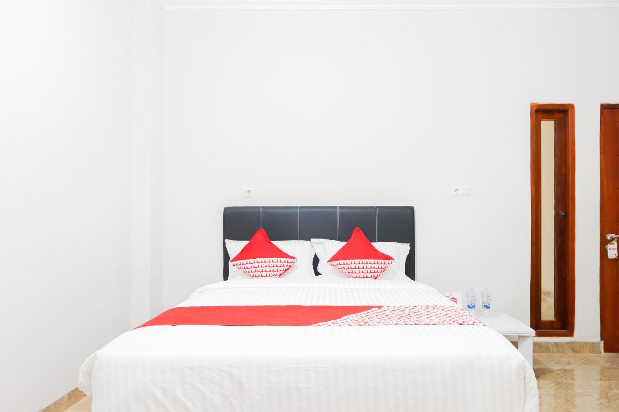 Oyo 1519 Axl Hotel