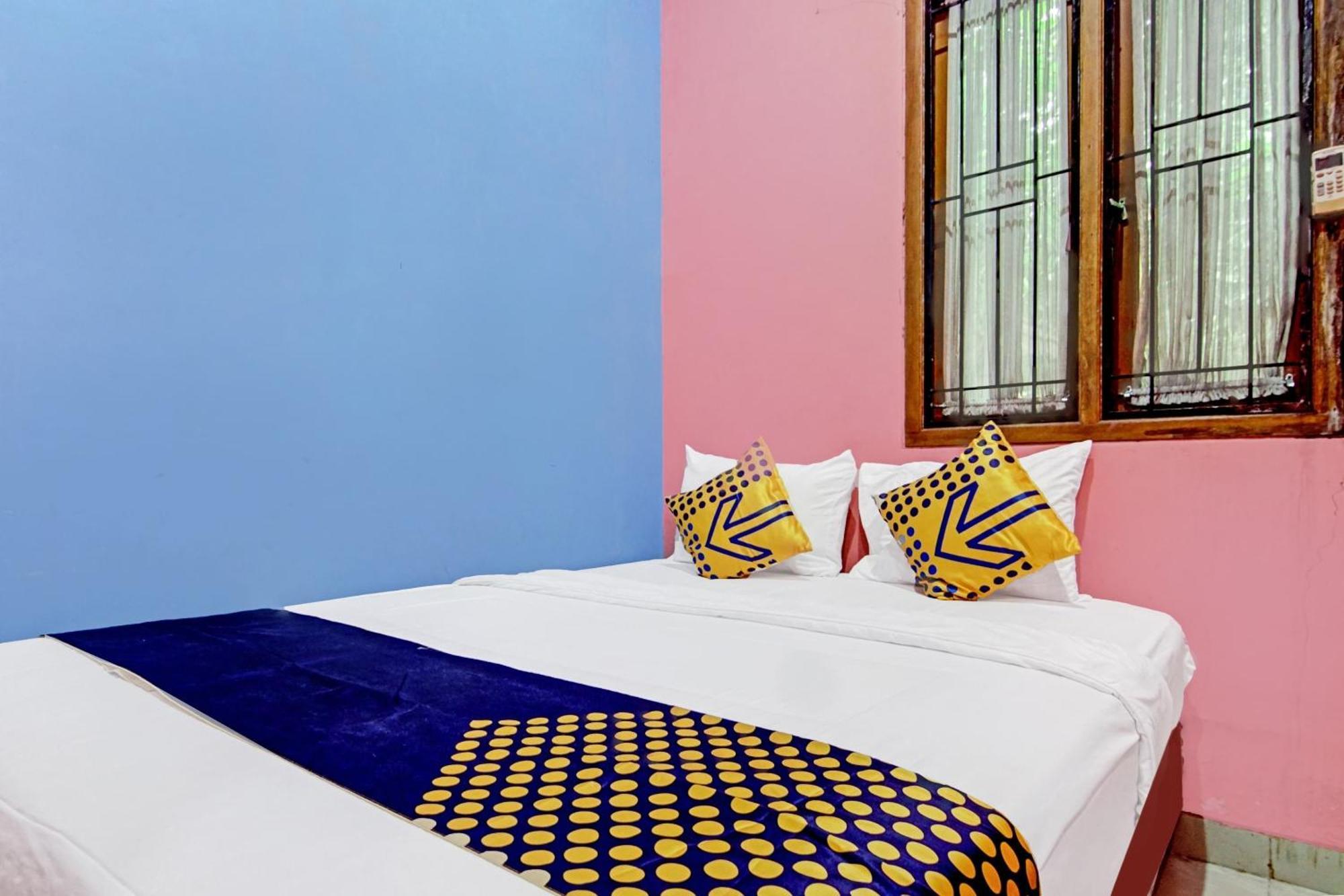 Hotel Oyo 90268 Aliyah Syariah 2*