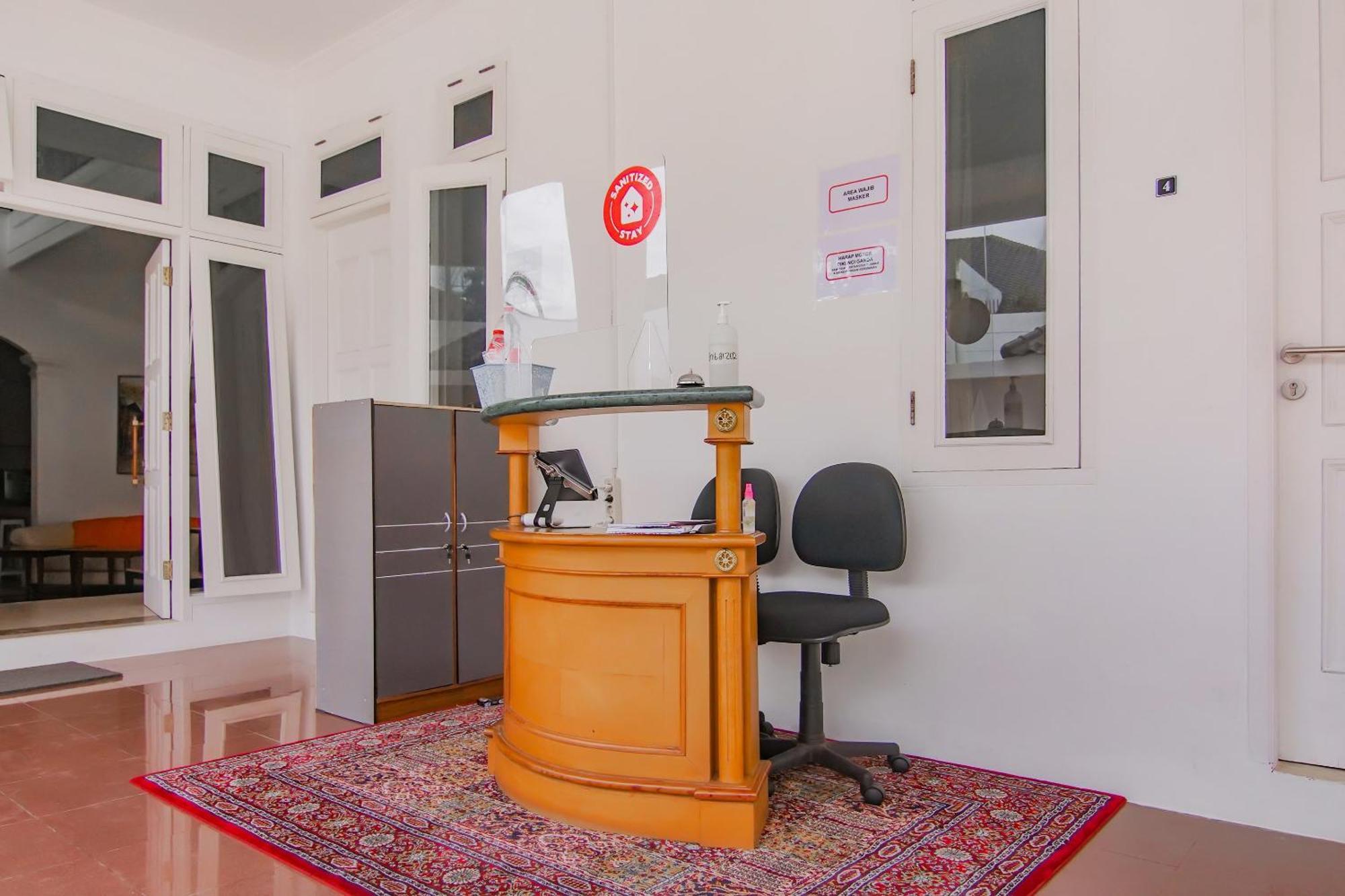 Super Oyo Capital O 90342 Kemang Garden Khách sạn Jakarta