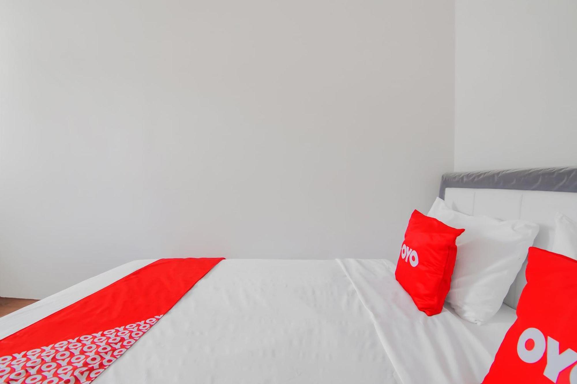 Super Oyo Capital O 90342 Kemang Garden 3* Jakarta