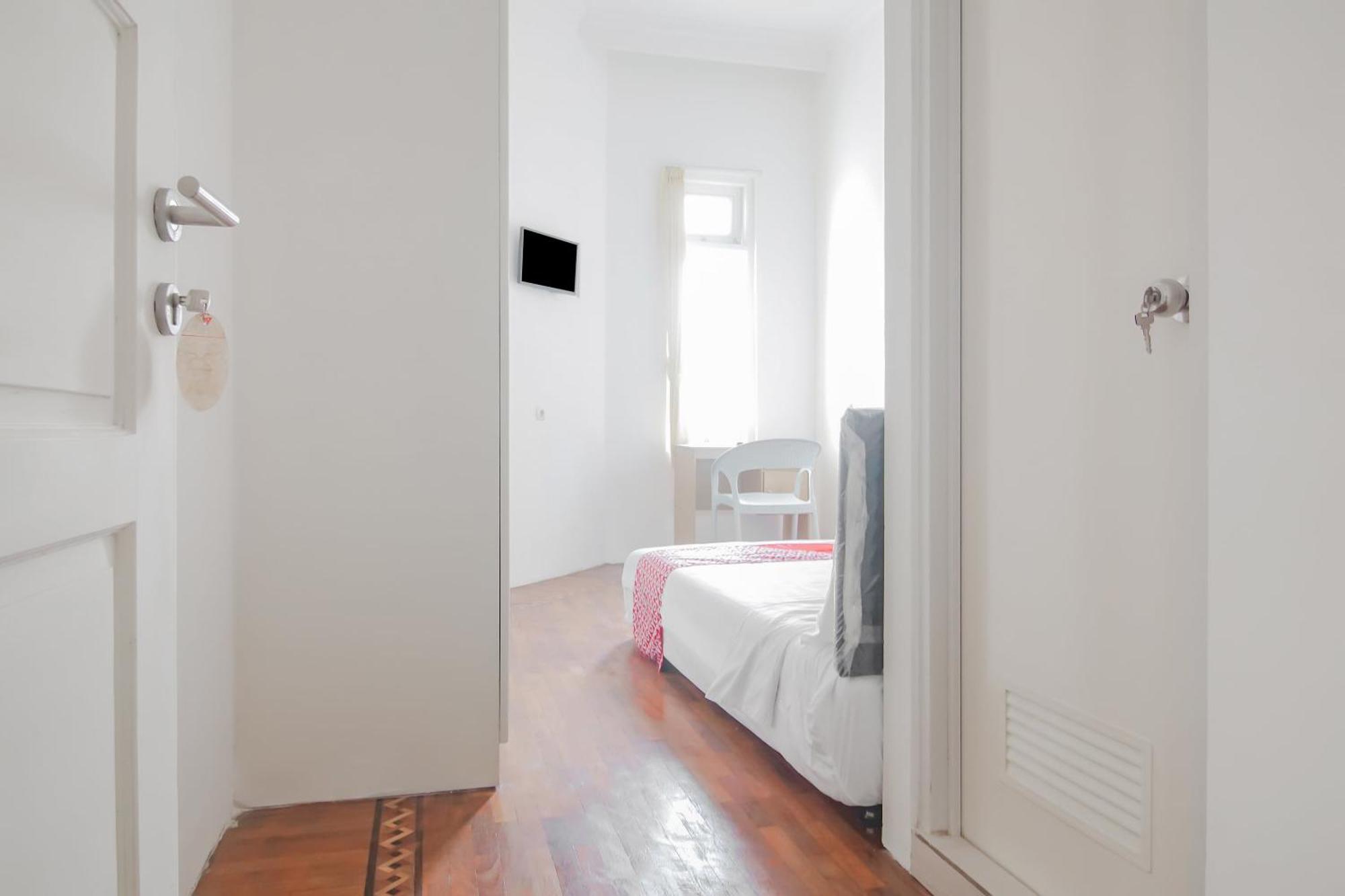 Super Oyo Capital O 90342 Kemang Garden Khách sạn 3*