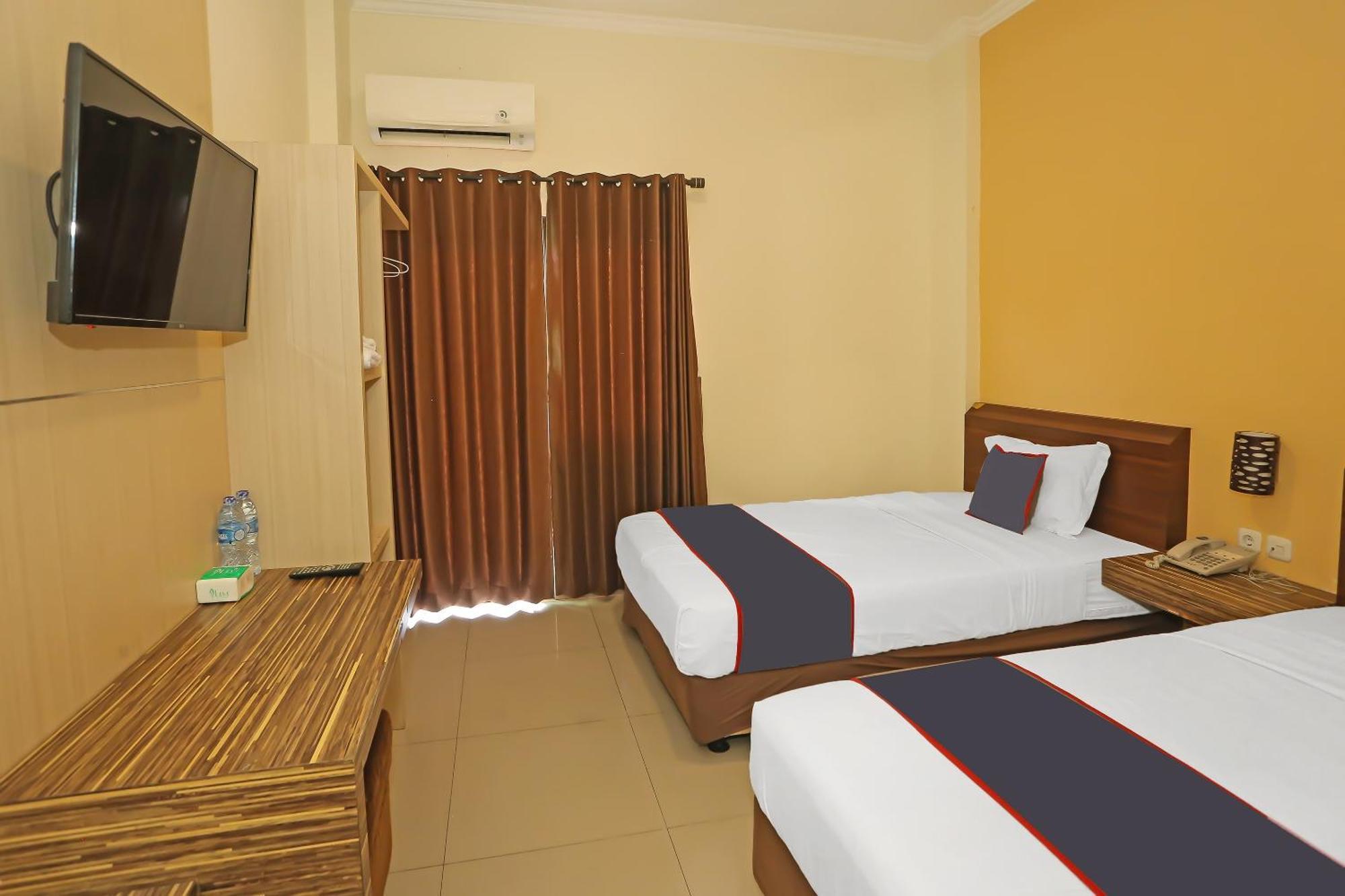 Super Oyo Collection O 92130 Fiducia Kaji Hotel