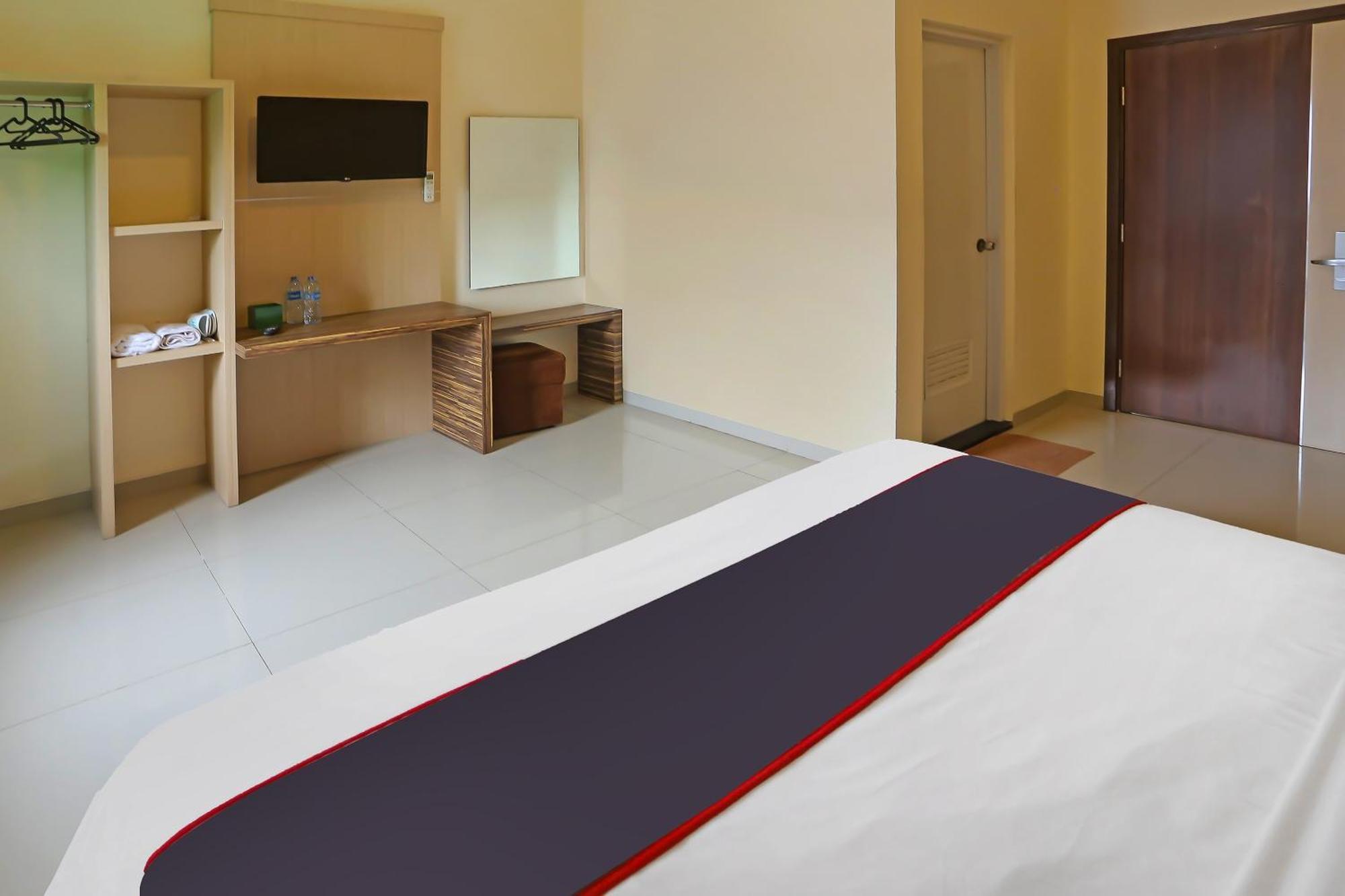 Hotel Super Oyo Collection O 92130 Fiducia Kaji