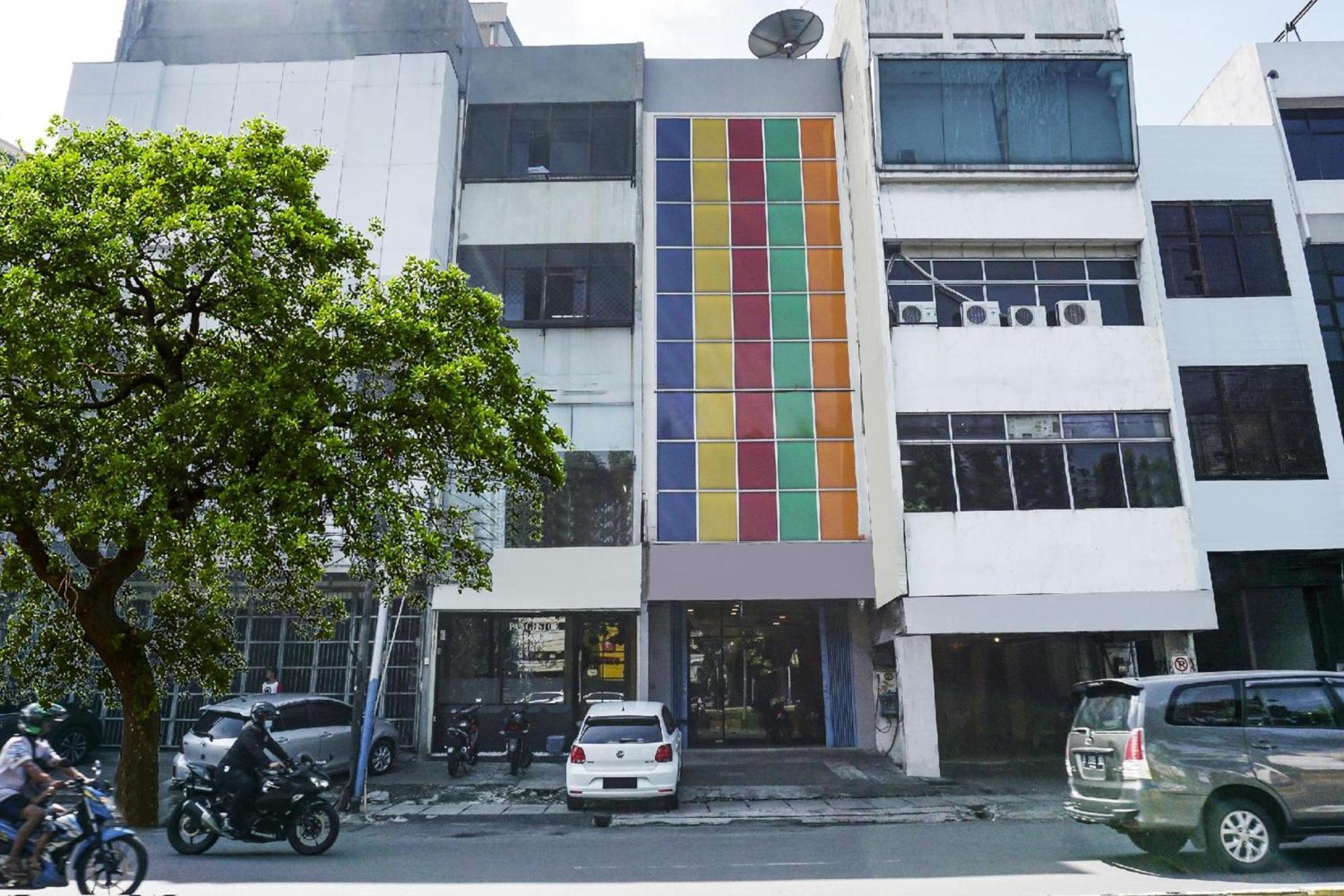 Super Oyo 91328 Fiducia Capsule Jakarta