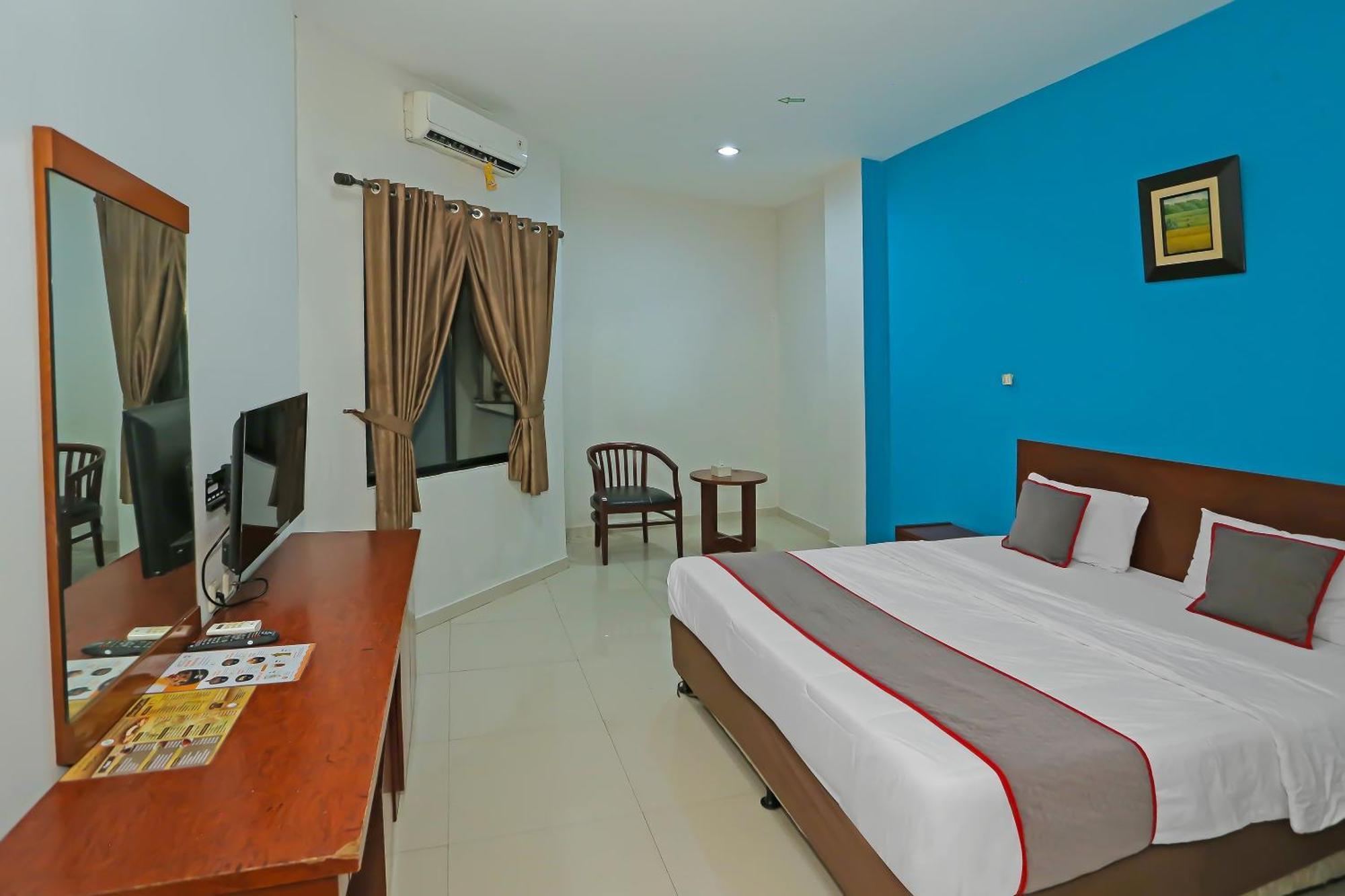 Hotel Townhouse Oak Fiducia Pasar Minggu 3*