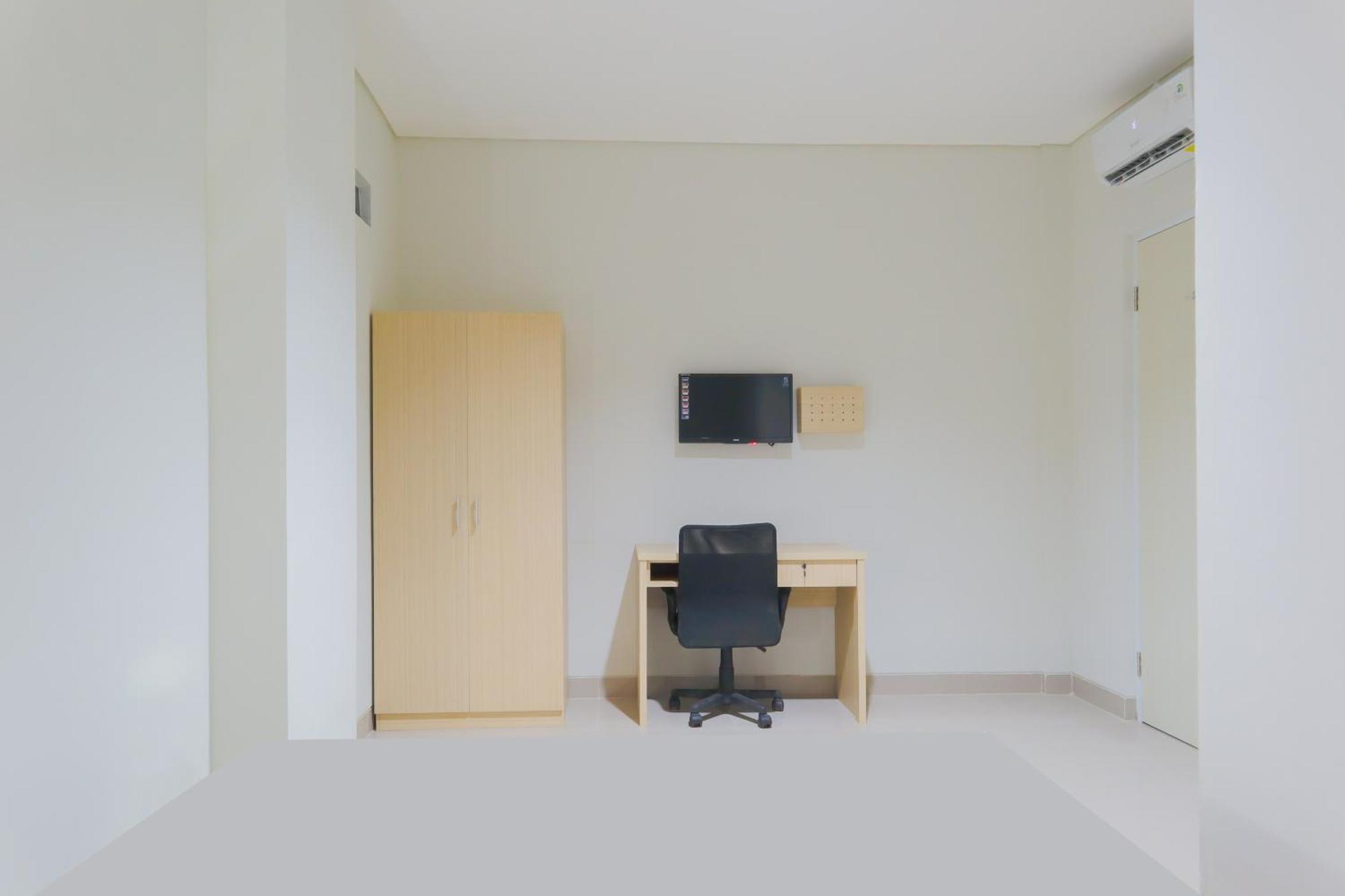 Hotel Oyo Life 1830 Mandala Jakarta