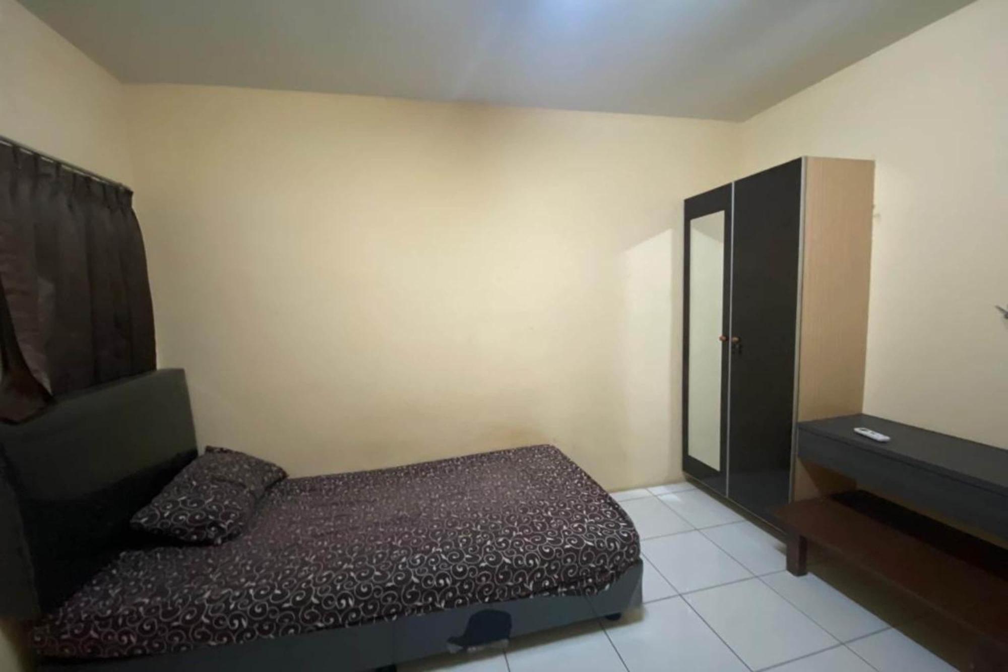 Khách sạn Oyo Life 93129 Kost Mangga 2*
