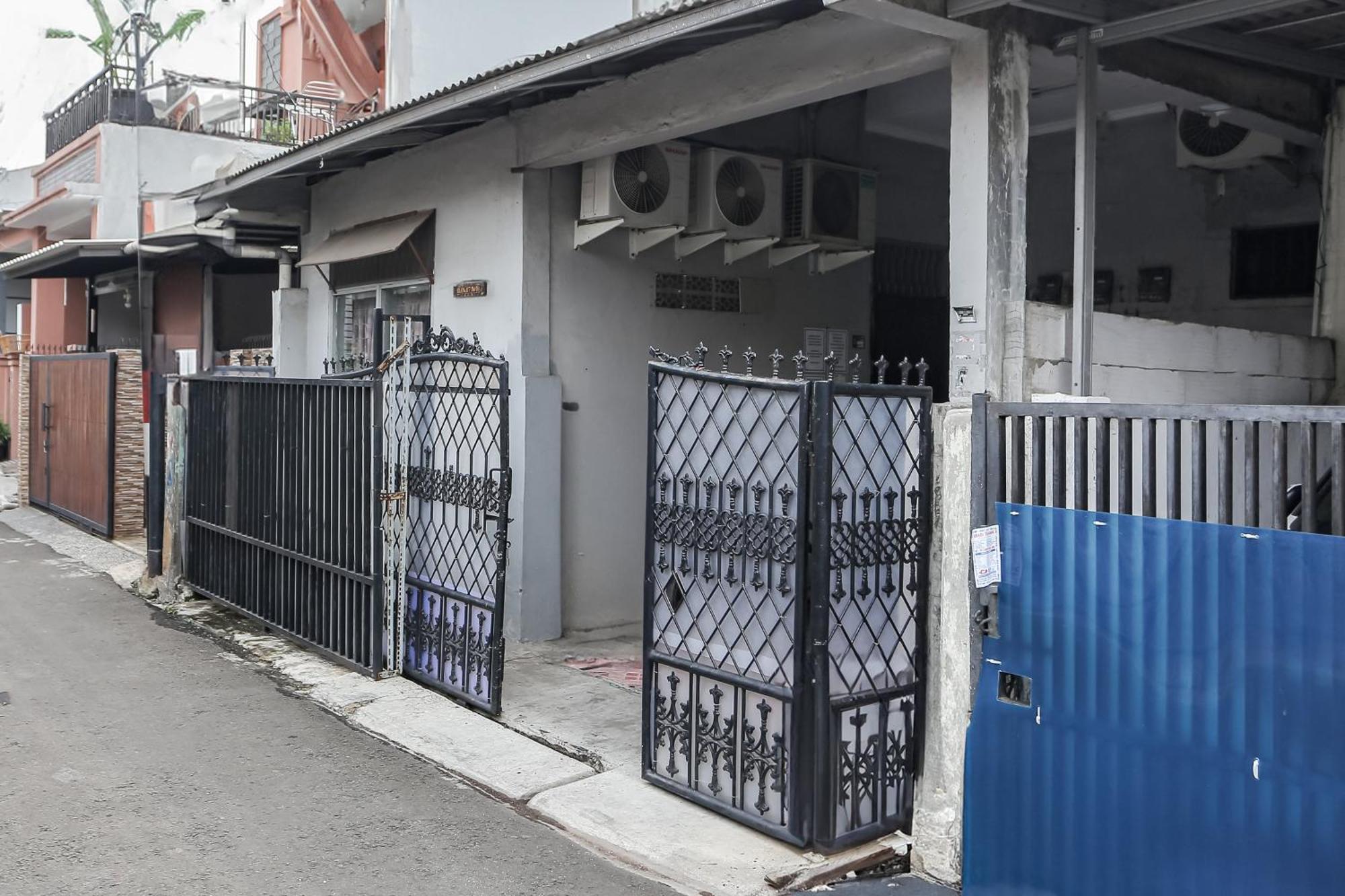 Spot On 93515 Pulo Gebang Jakarta