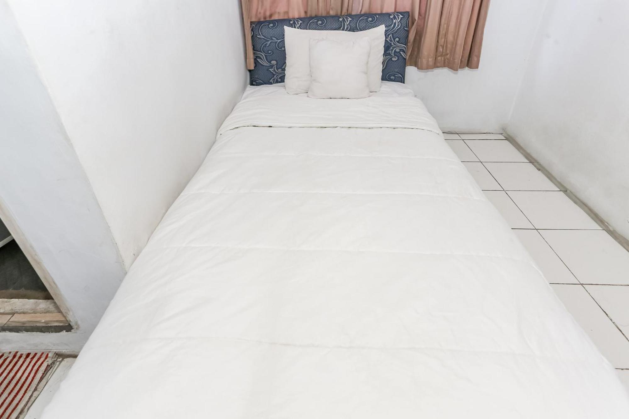 Spot On 93515 Pulo Gebang Jakarta