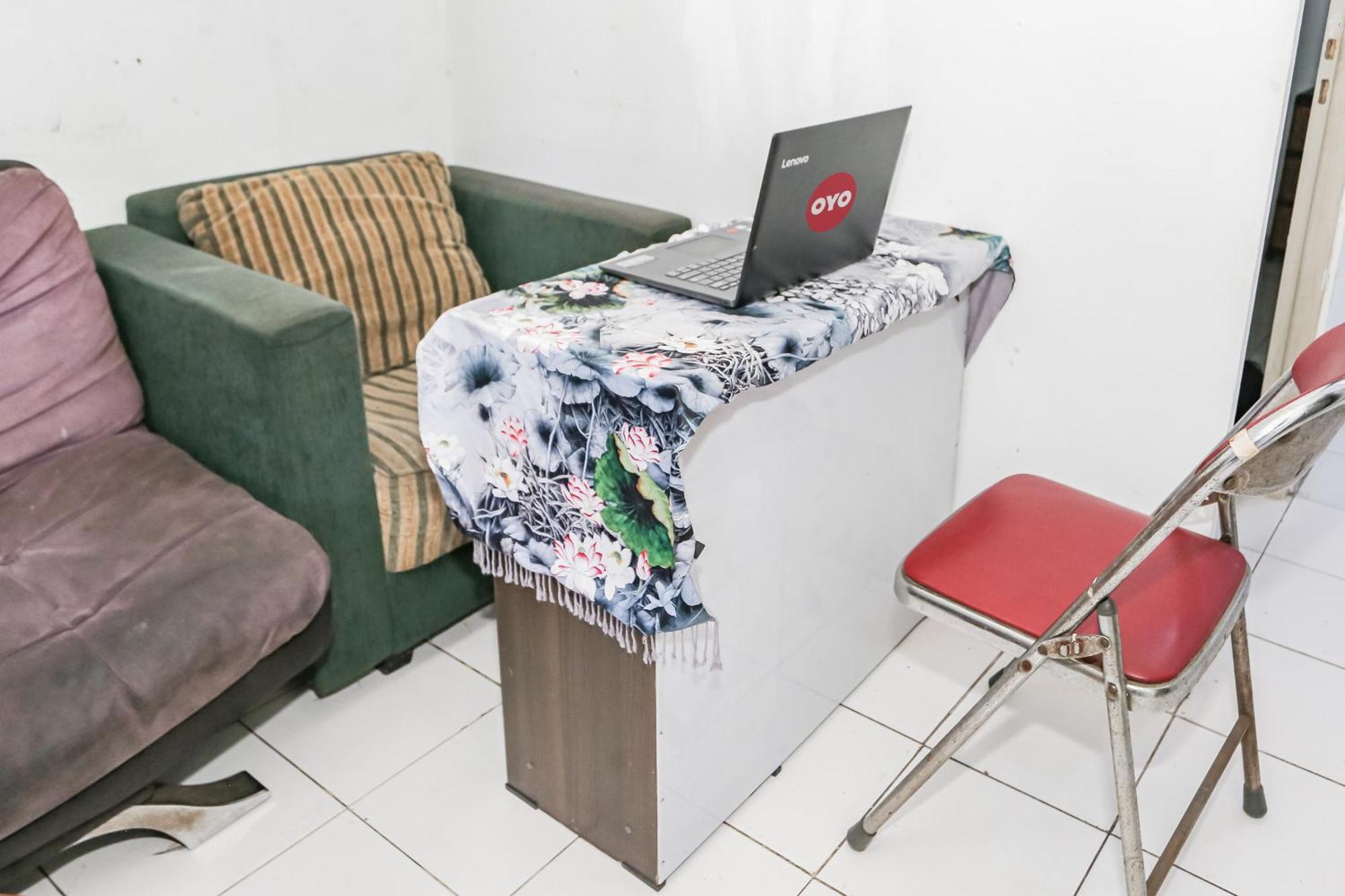 Spot On 93515 Pulo Gebang Hotel 2*