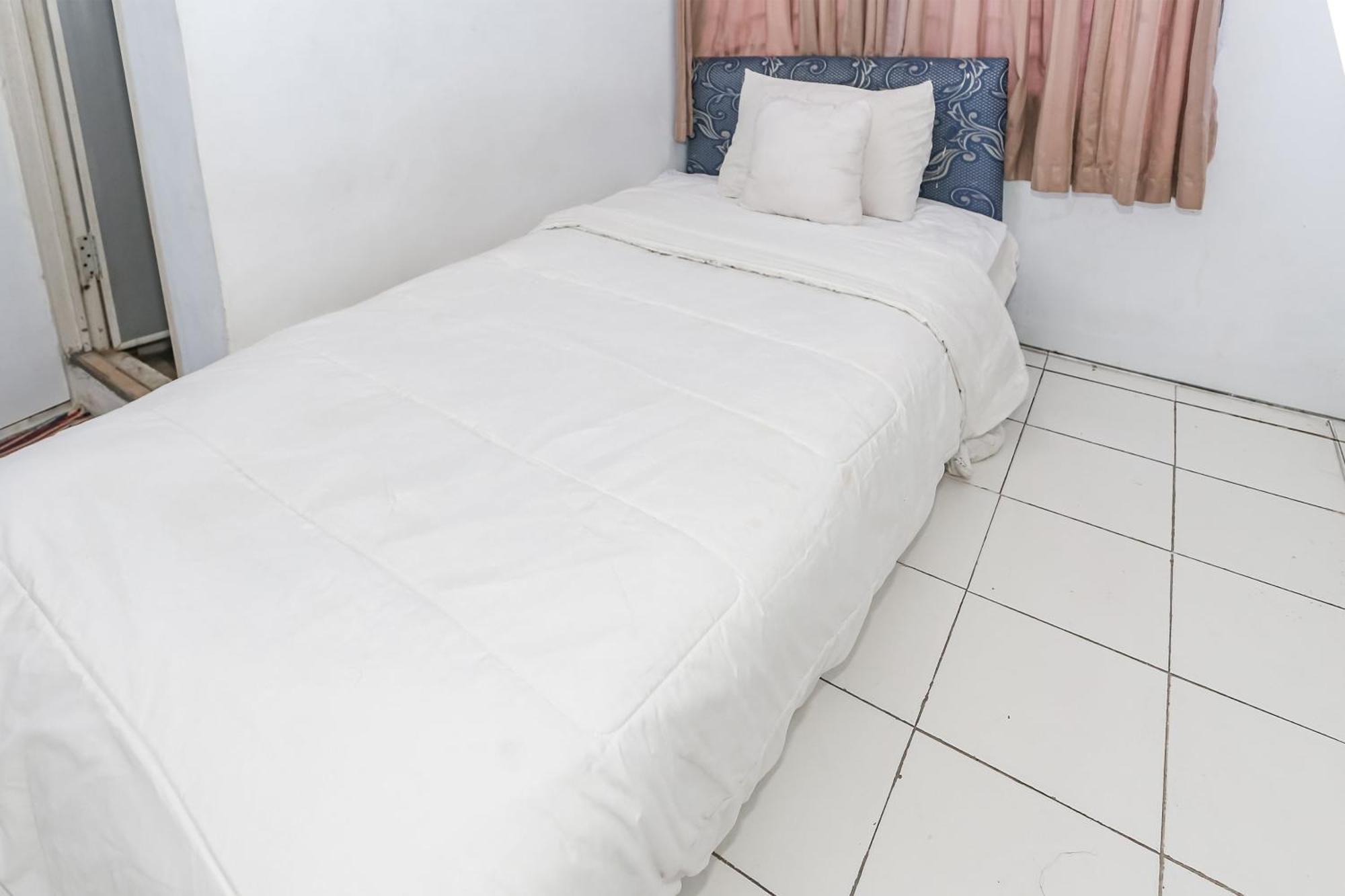 Hotel Spot On 93515 Pulo Gebang 2*