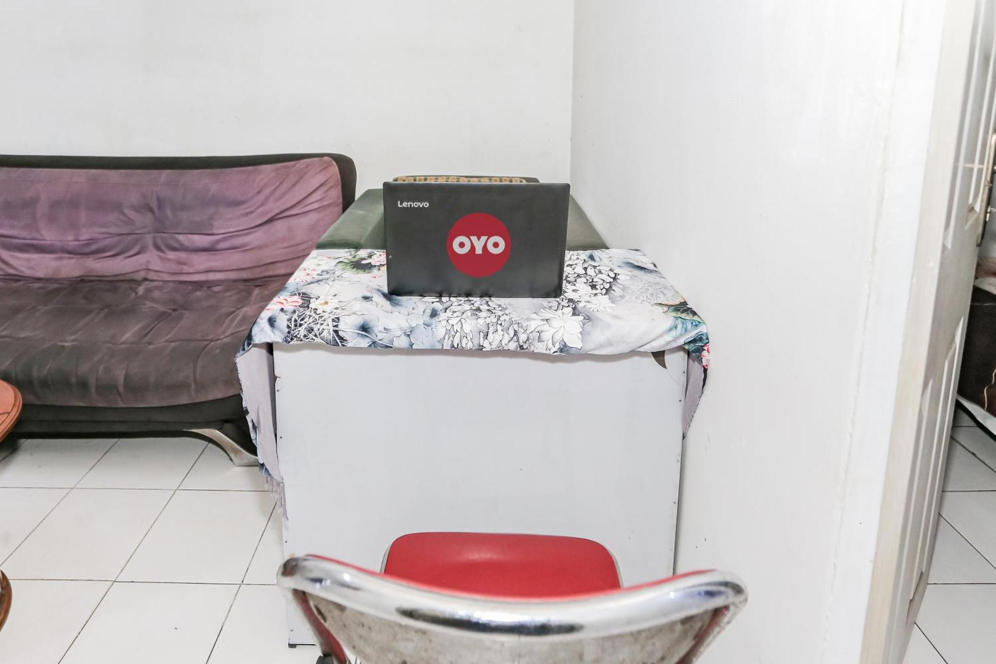 Hotel Spot On 93515 Pulo Gebang Jakarta