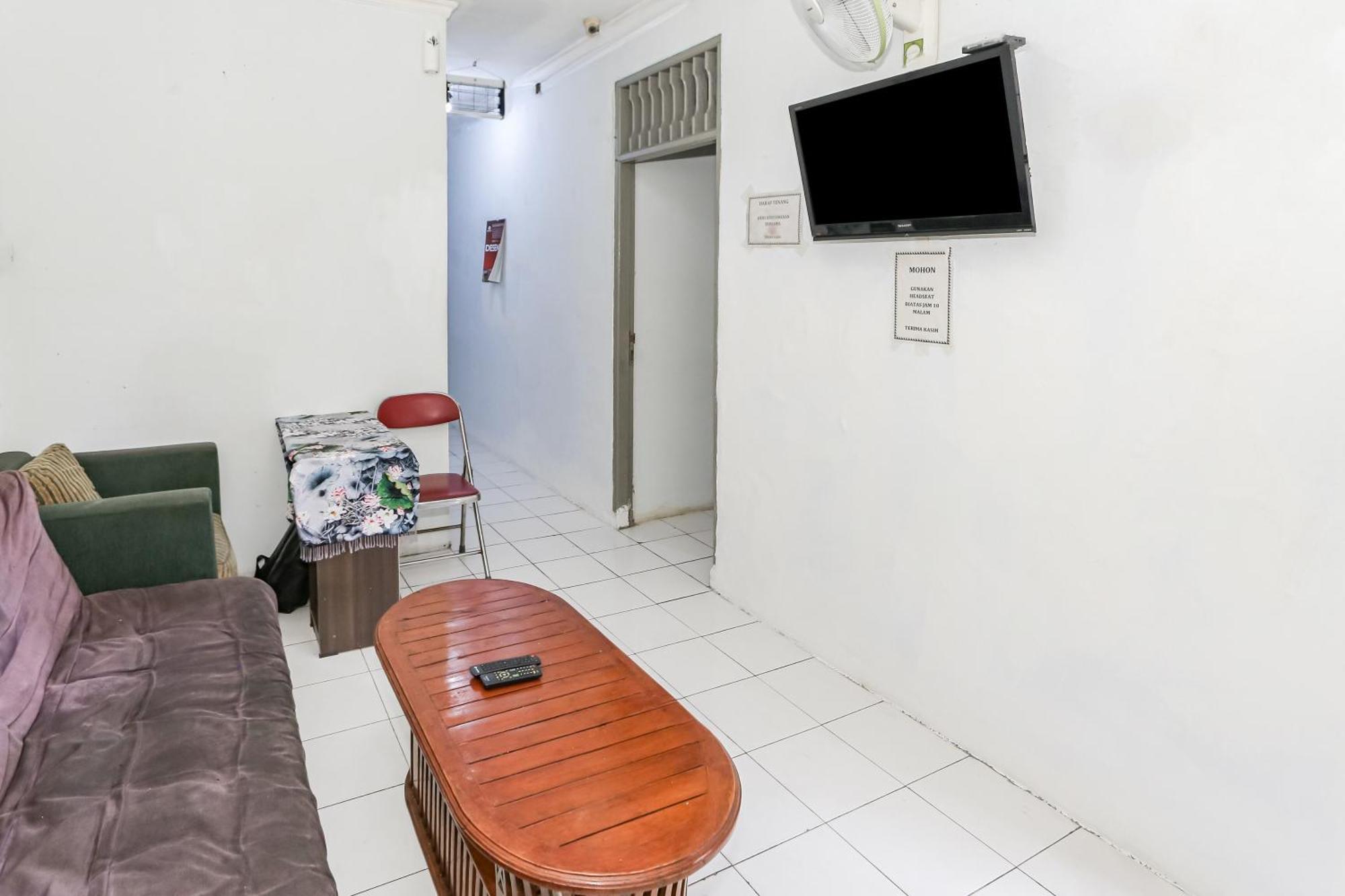Spot On 93515 Pulo Gebang 2* Jakarta