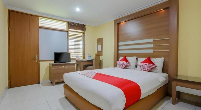Hotel Senen Indah Syariah 2*