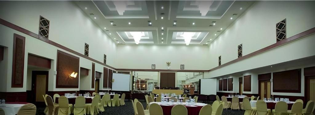 Oasis Amir 4* Jakarta