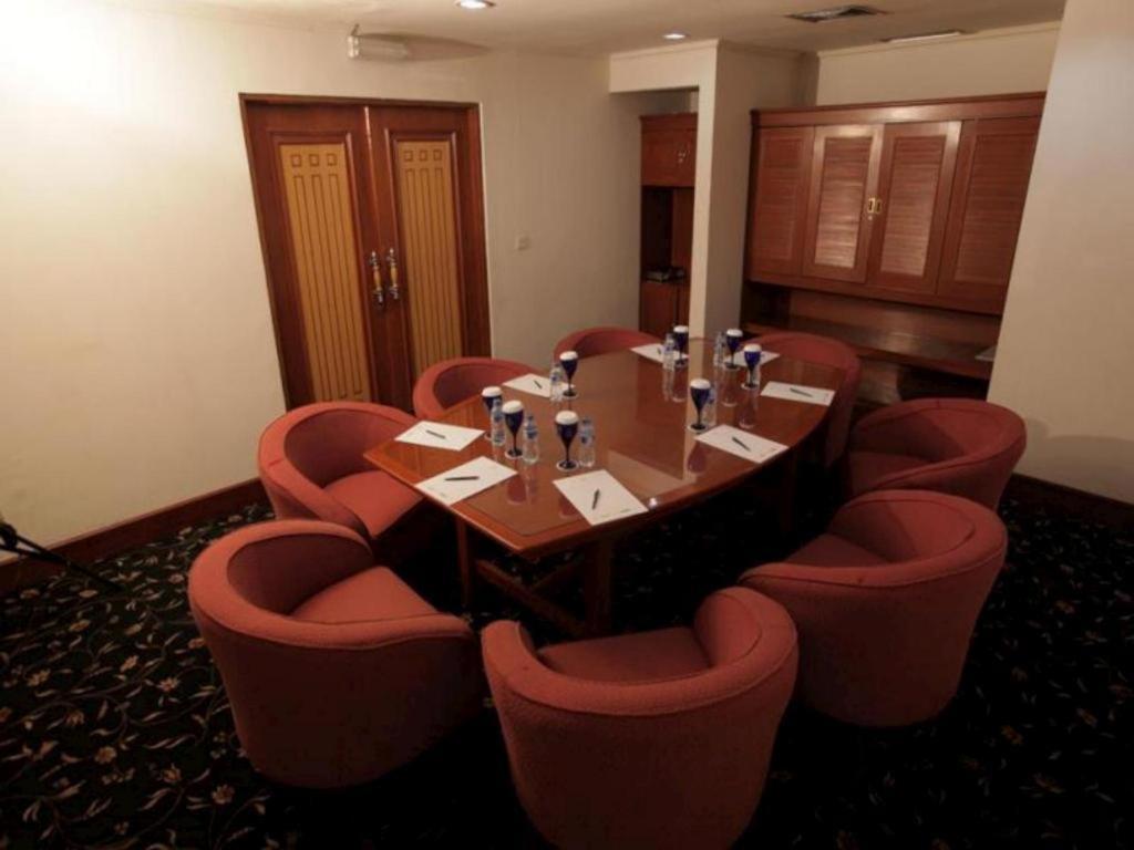 Oasis Amir Hotel Jakarta