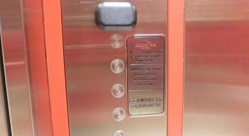 Redstar Hotel 3*