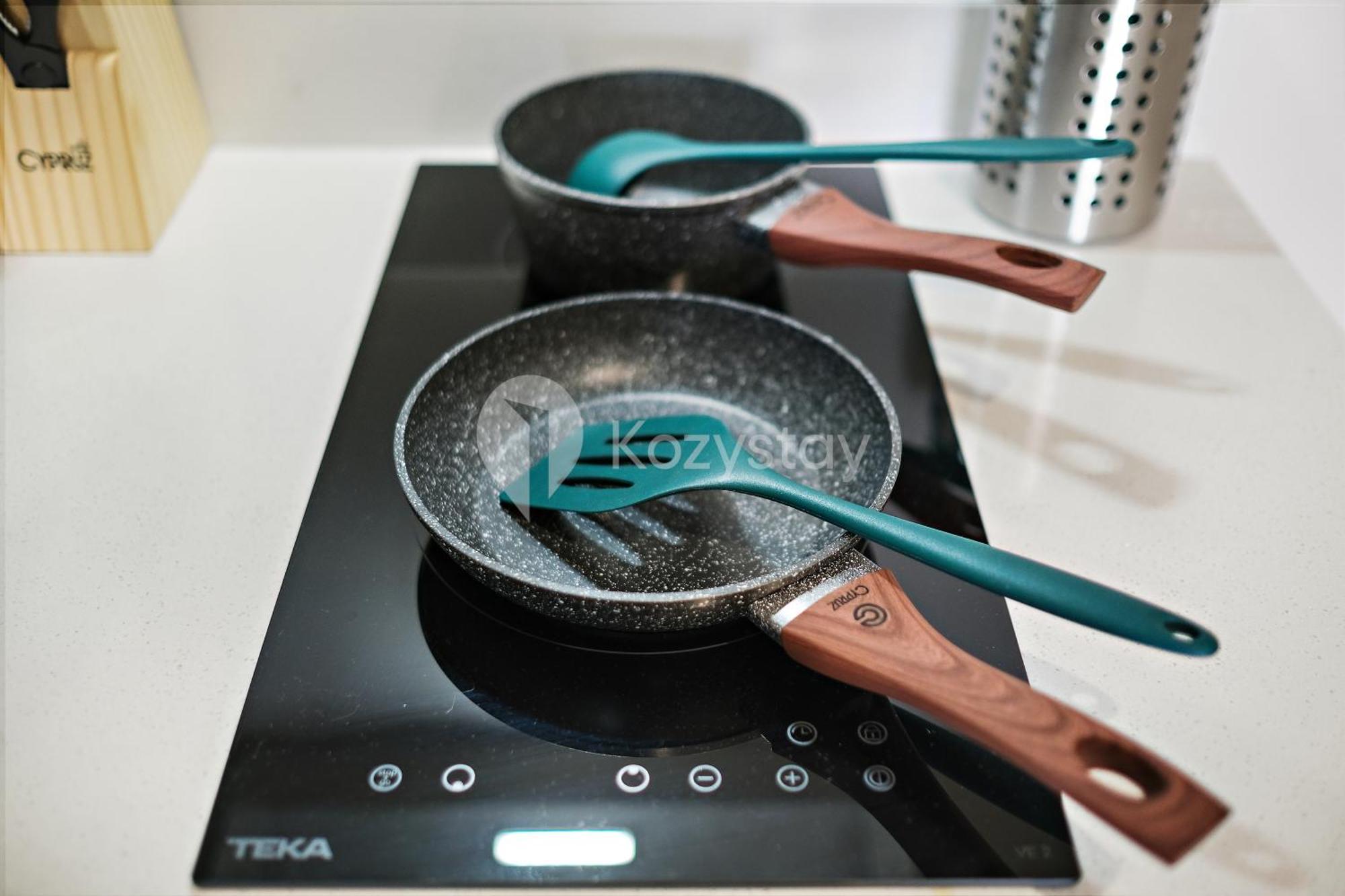 Serora By Kozystay - Kemayoran Apartment