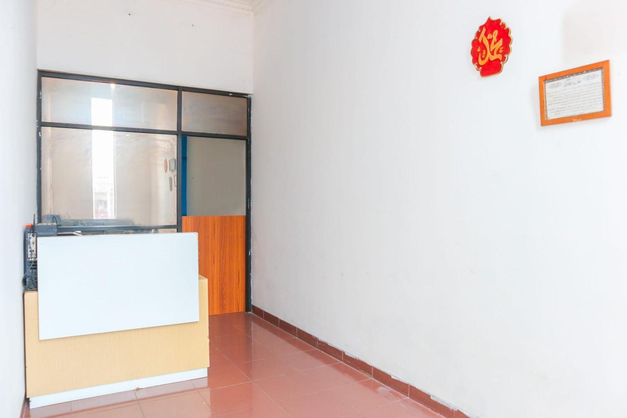 Oyo Life 2590 Kost Assirot 2* Jakarta
