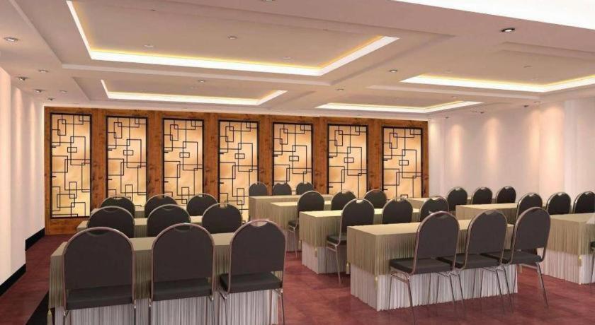 Sleepzzz Senayan Hotel