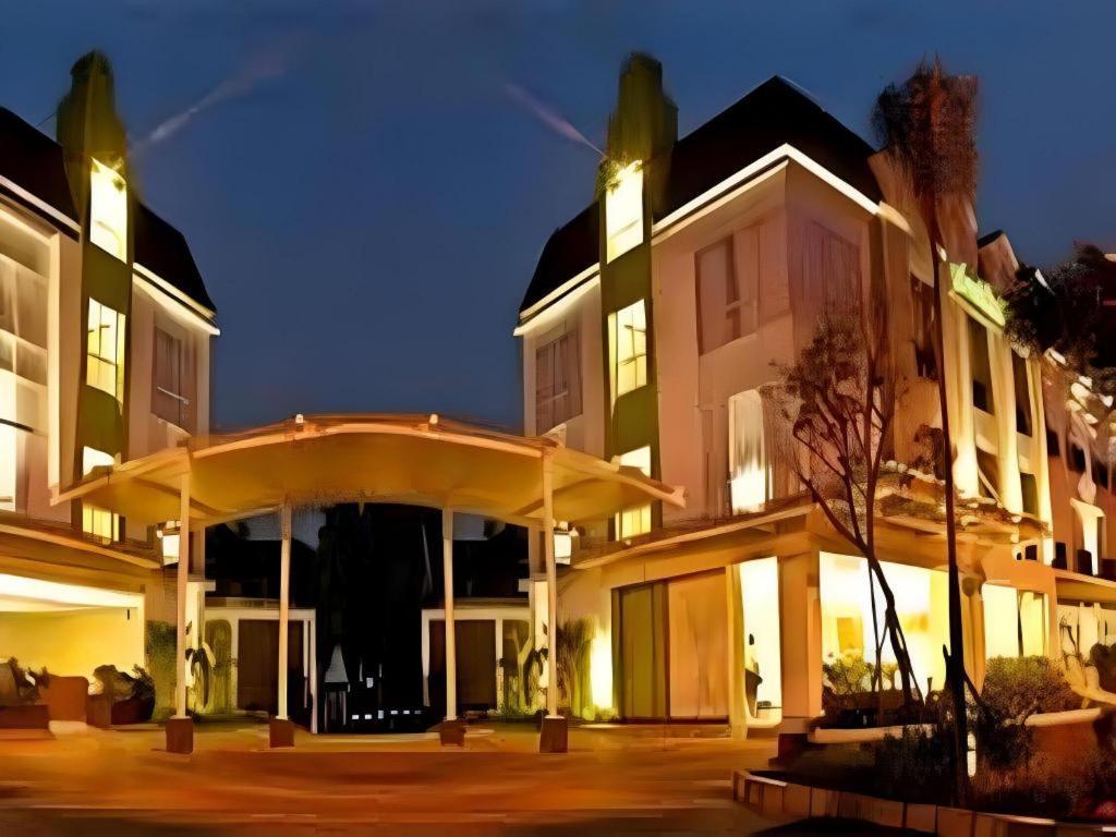 Hotel Pomelotel Patra Kuningan