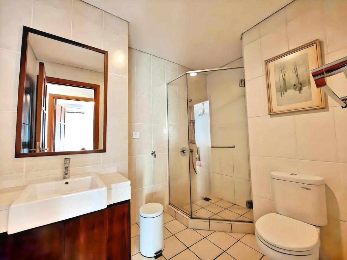 Stategic 1et Cikditiro 2br With Pool, Gym, Wi-fi By 2ndhome * Jakarta