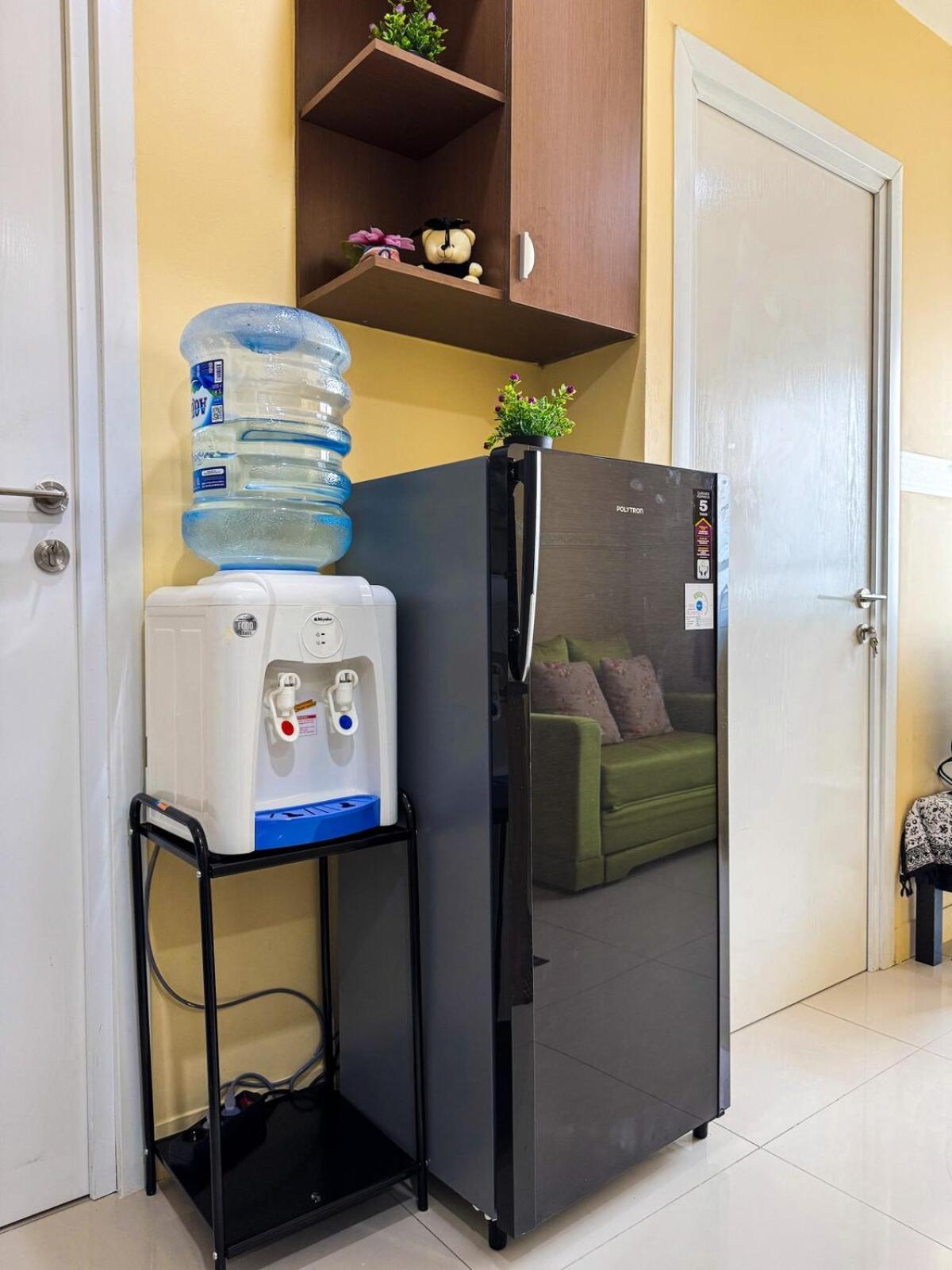 Pramuka Tower O With Pool, Wi-fi & Netflix Apartment