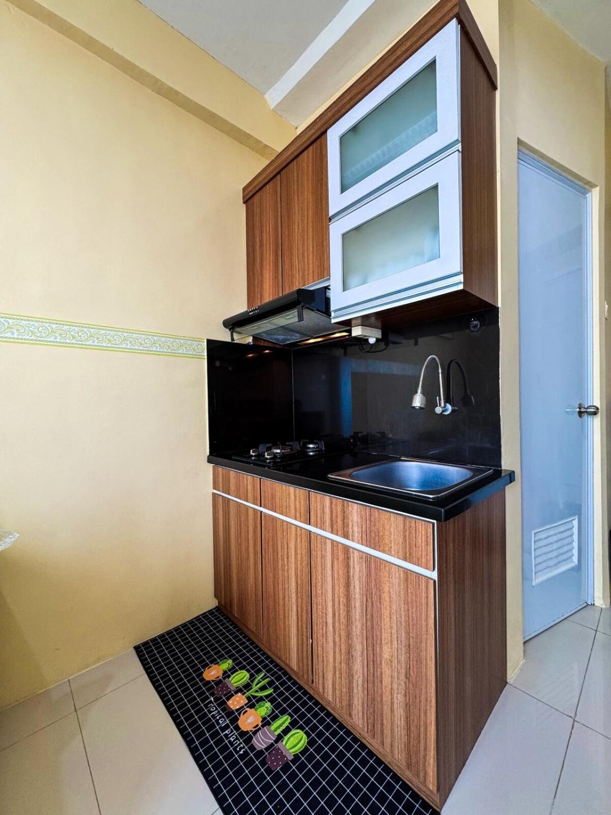 Apartment Pramuka Tower O With Pool, Wi-fi & Netflix