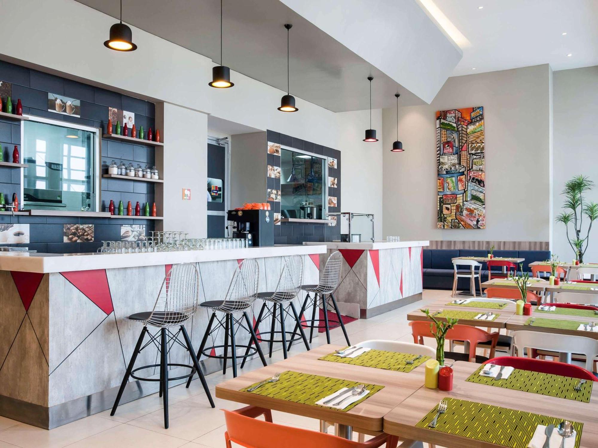 Hotel Ibis Styles Mangga Dua Square Jakarta