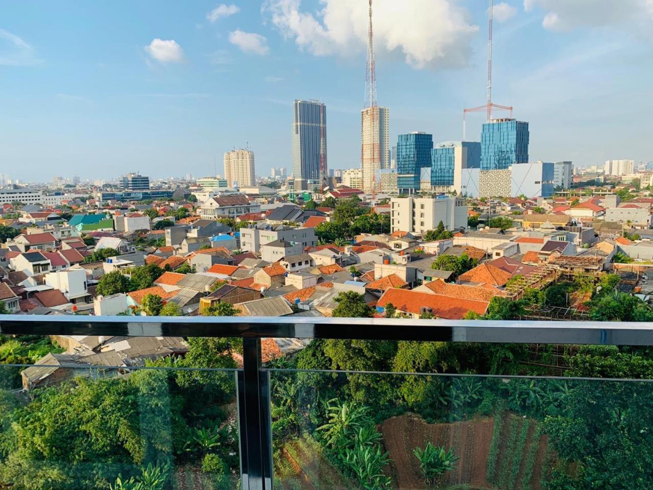 Apartment Sewa Maqna Meruya Kebon Jeruk Puri Indah Loft *